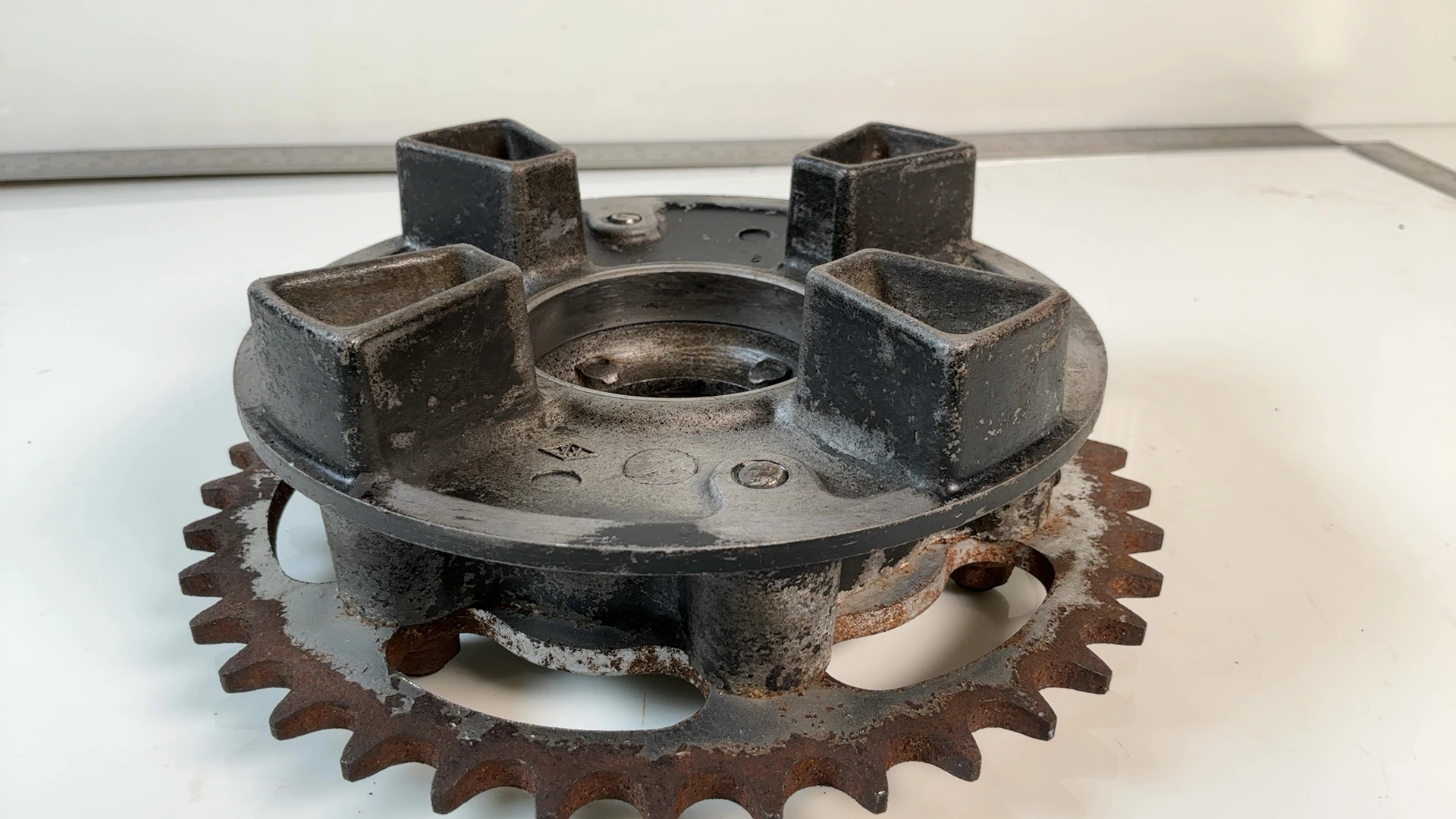 Kawasaki Ninja ZX600D 600cc Rear Sprocket Hub 1990-1993 OEM 42033-1215 - Image 5