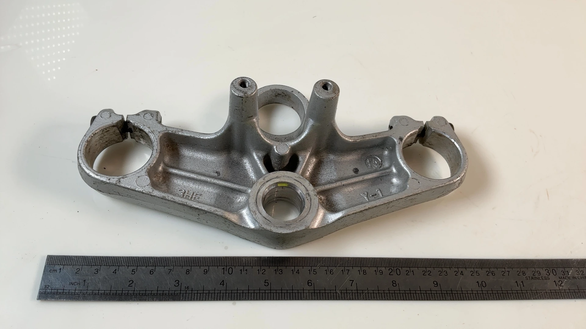 Yamaha FZR600 3HE 600cc Upper Fork Yoke Bridge 1989-1993 OEM 3HE-23435-00-00 - Image 5