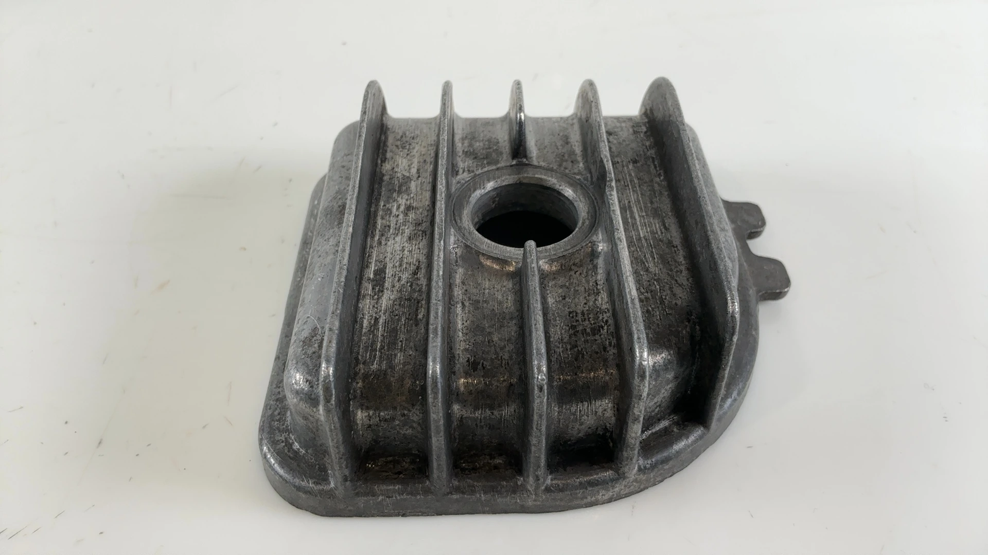 Honda CB400N CB400 400cc Oil Filter Cover 1978-1981 OEM 15411-413-000 - Image 4