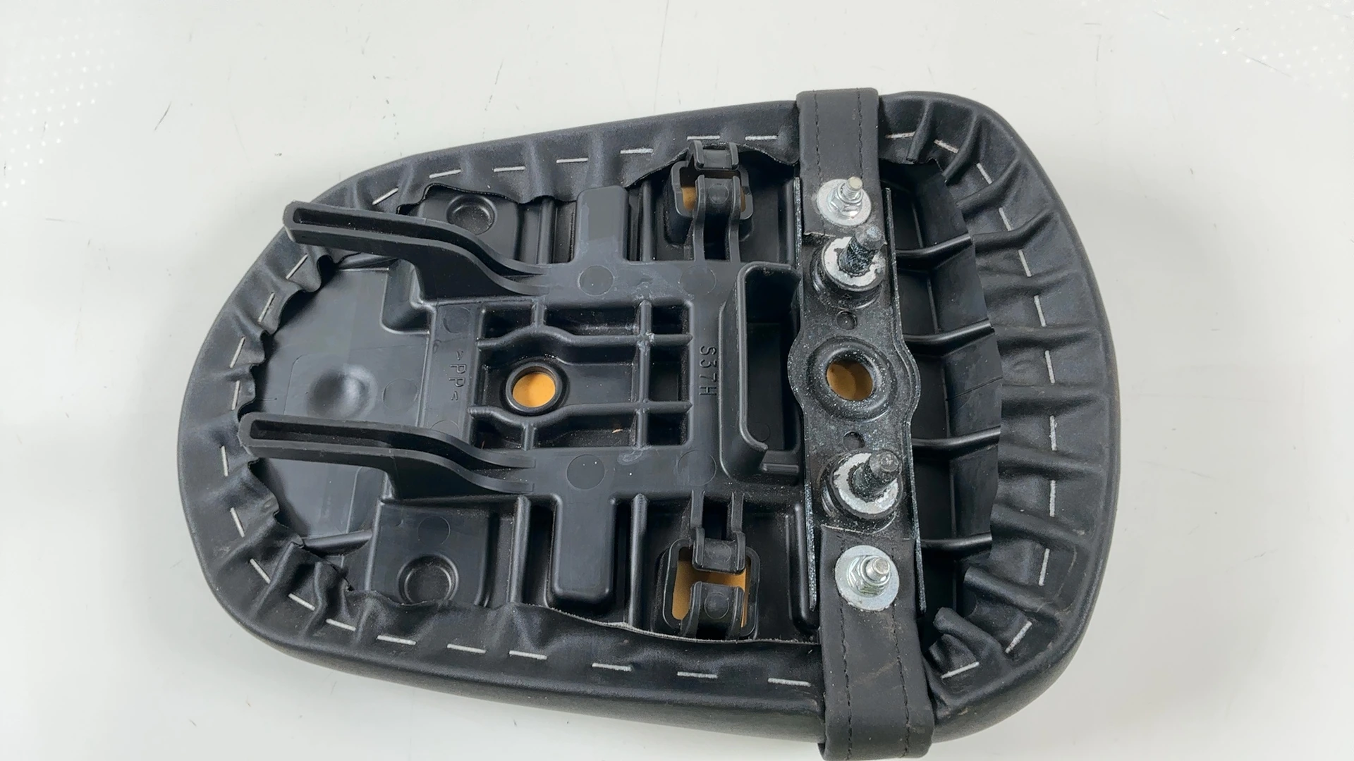 Suzuki GSXR 600 GSX-R600 600cc Rear Passenger Seat 2008 2009 OEM 45300-37H00-6BY - Image 3
