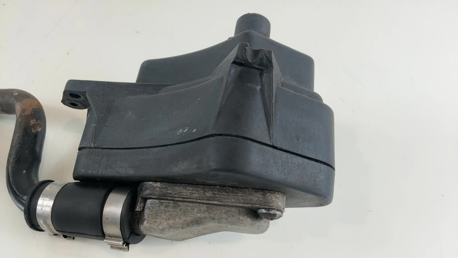 Vespa Primavera 50 2T Secondary Air Box Filter Valve 2013-17 OEM 8318595 Piaggio - Image 5