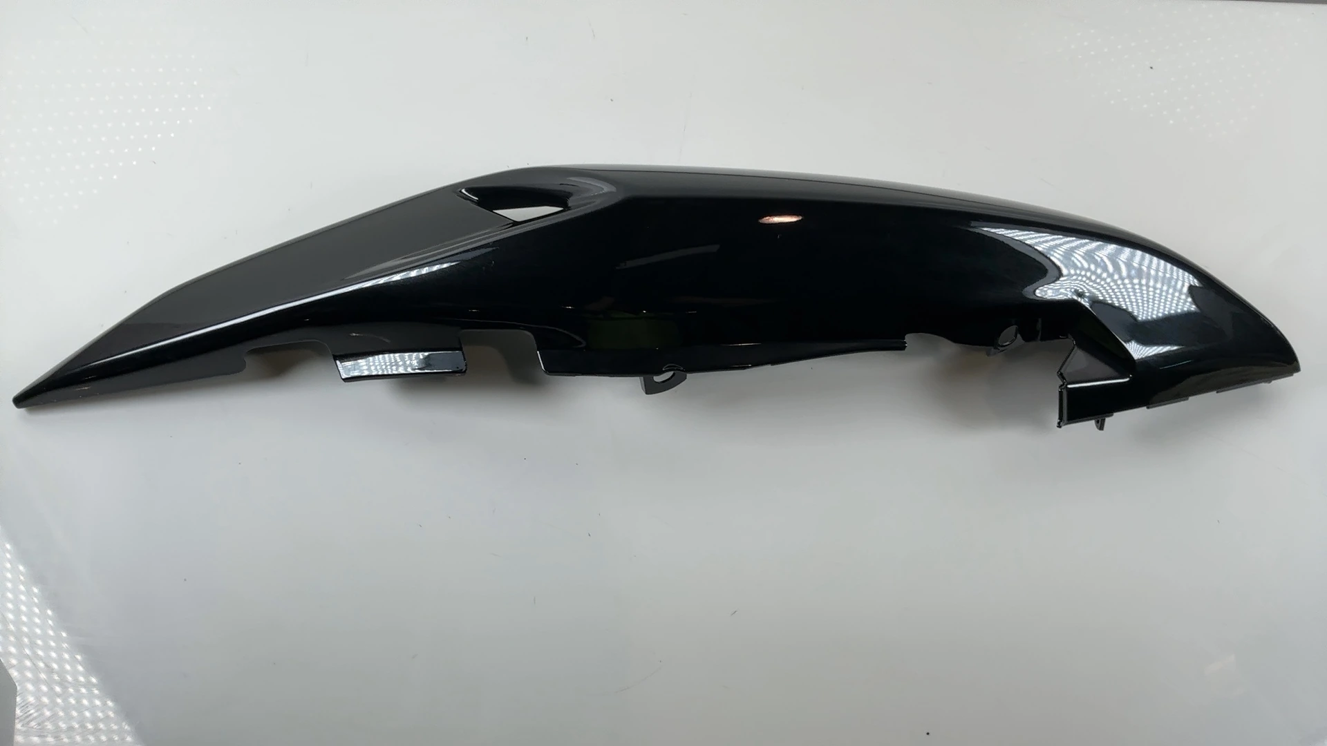 Suzuki GS500F GS500 500cc Rear Right Tail Fairing Cowl 2004-2009 OEM 47111-01DA - Image 1