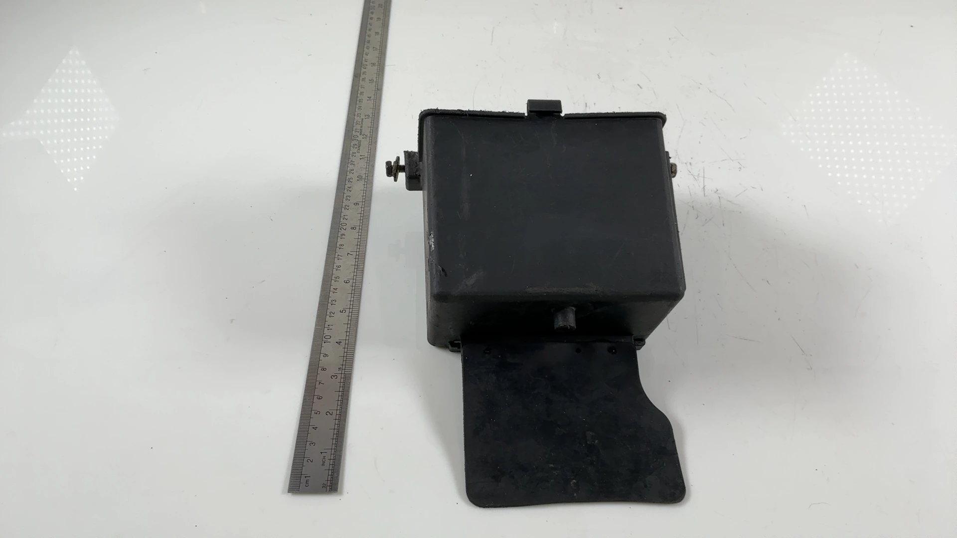 Yamaha FZR600 FZR600R 600cc Battery Box Tray 1989-1999 OEM 1WG-2177G-00-00 - Image 4