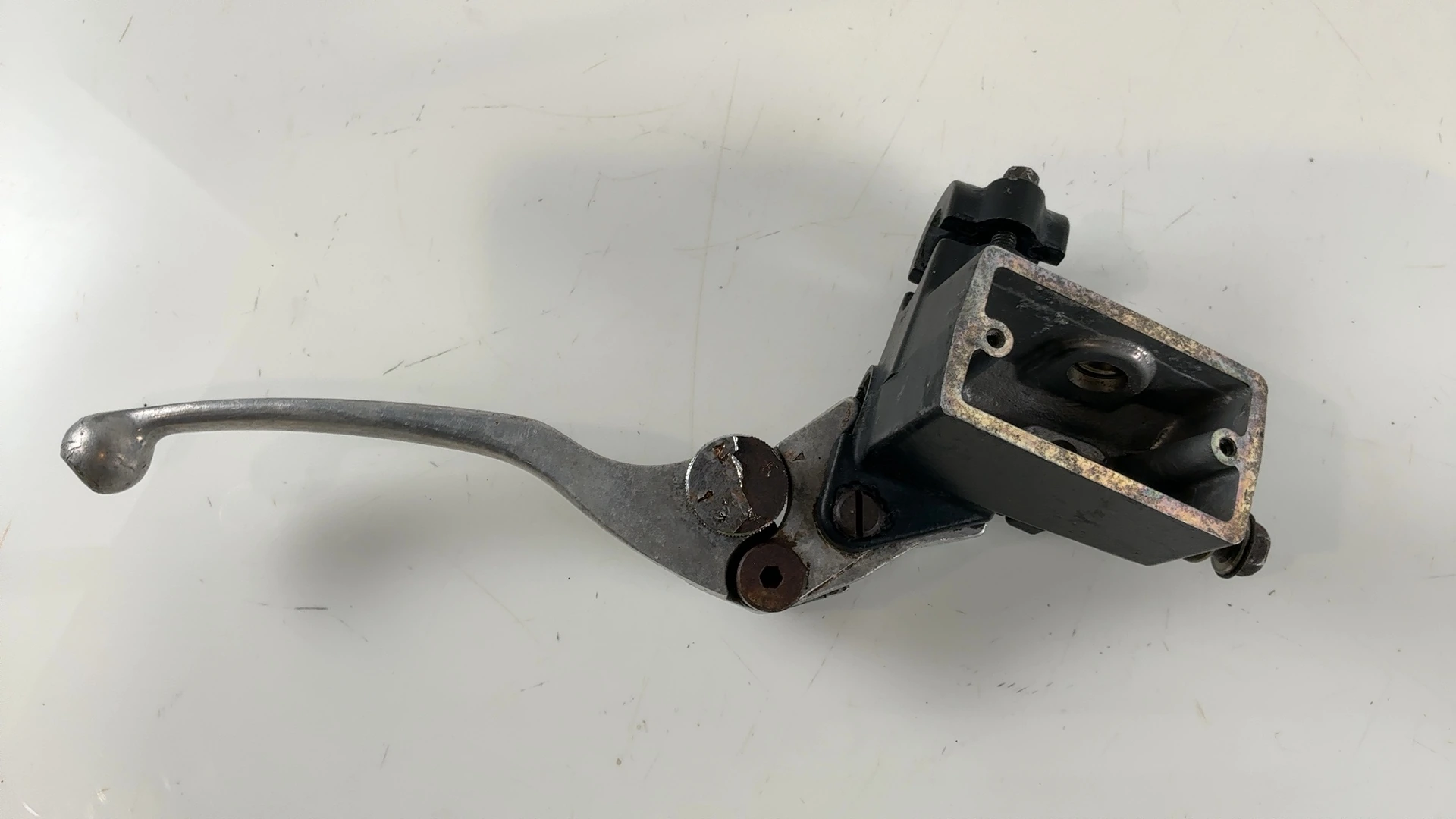 Nissin Suzuki Bandit GSF600 Front Brake Master Cylinder 1996-2000 59600-20C30
