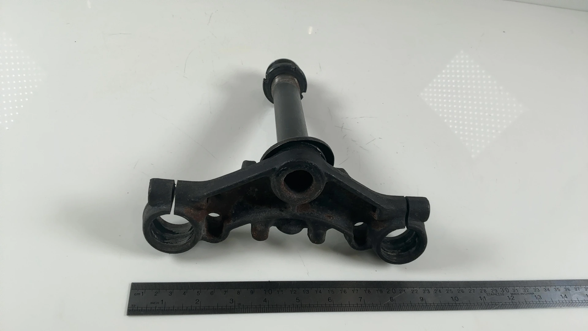 Kawasaki GPZ 305 EX305B 305cc Lower Triple Tree Clamp 1983-1994 OEM 44037-1107 - Image 5