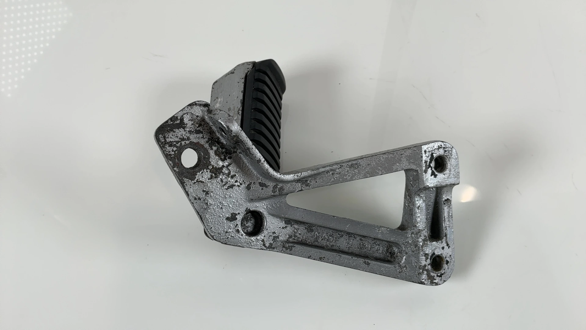 Kawasaki Concours ZG1000A 1000cc Rear Left Footrest Bracket 1986-2006 35011-1293 - Image 4