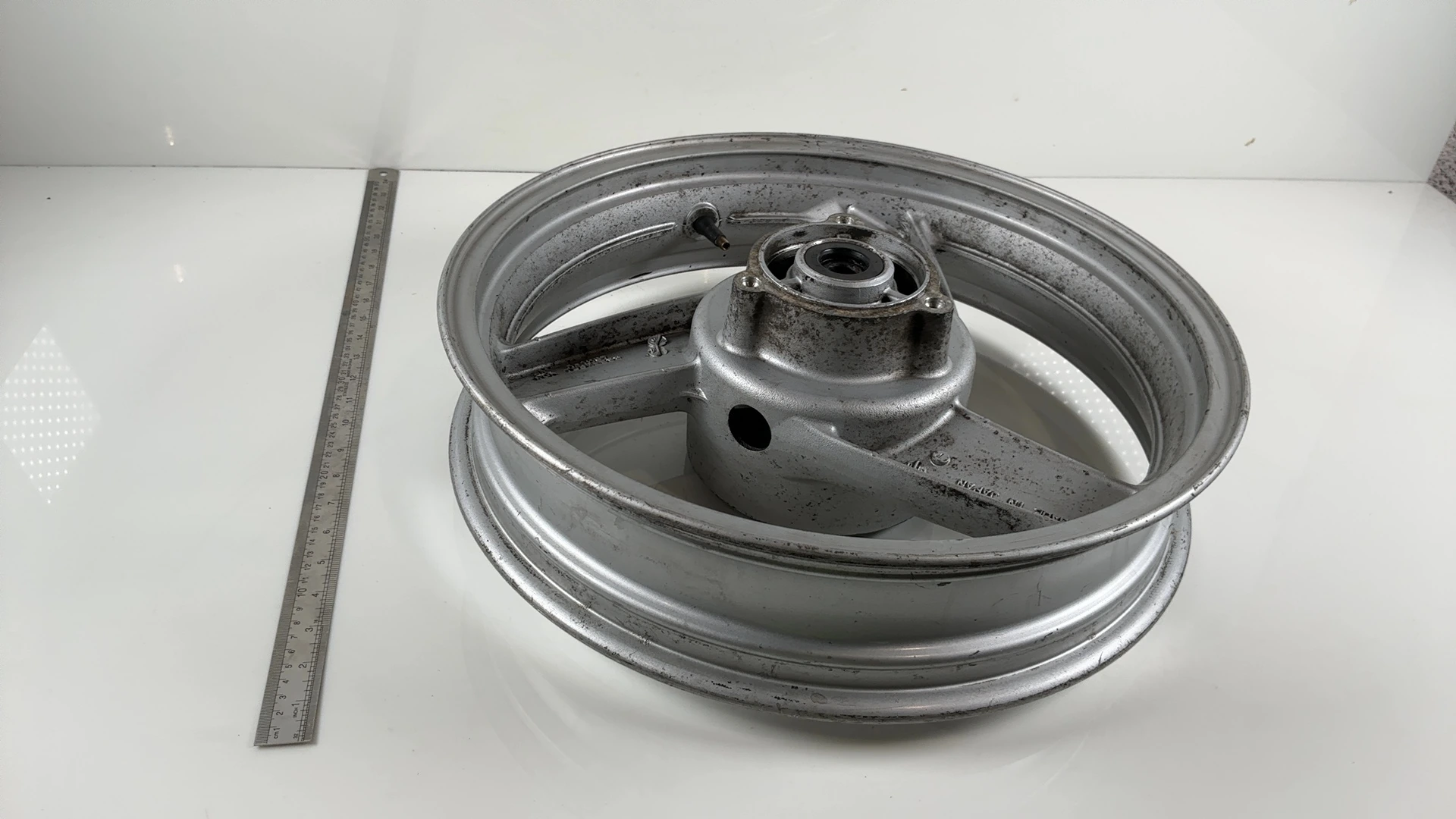 Kawasaki ZZR250 EX250H Rear Wheel Rim 1990-2007 OEM 41073-1474 Enkei  R-1267 - Image 4