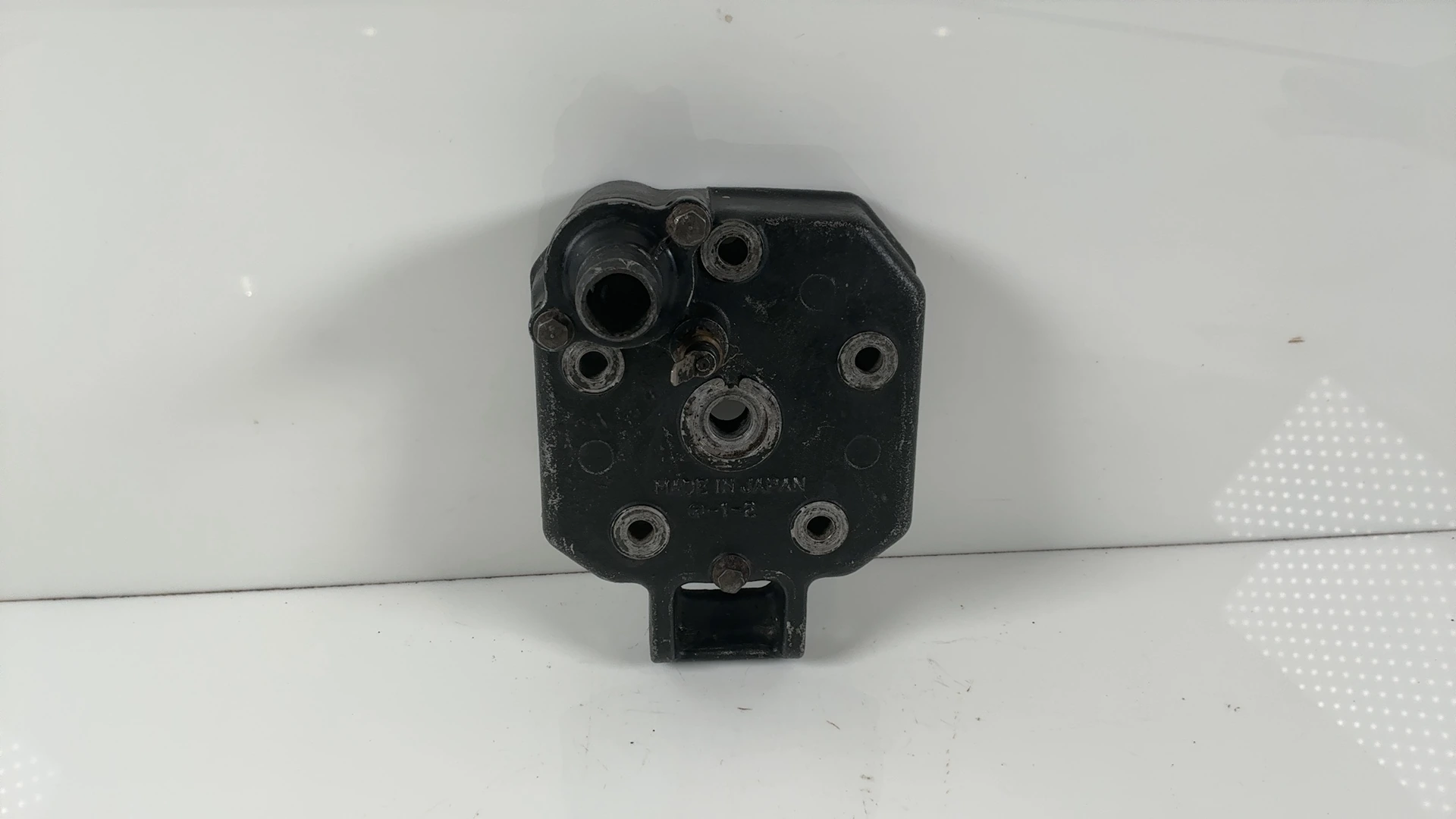 Kawasaki KMX 125 KMX125 125cc Cylinder Head 1986-2003 OEM 11001-1235 - Image 1