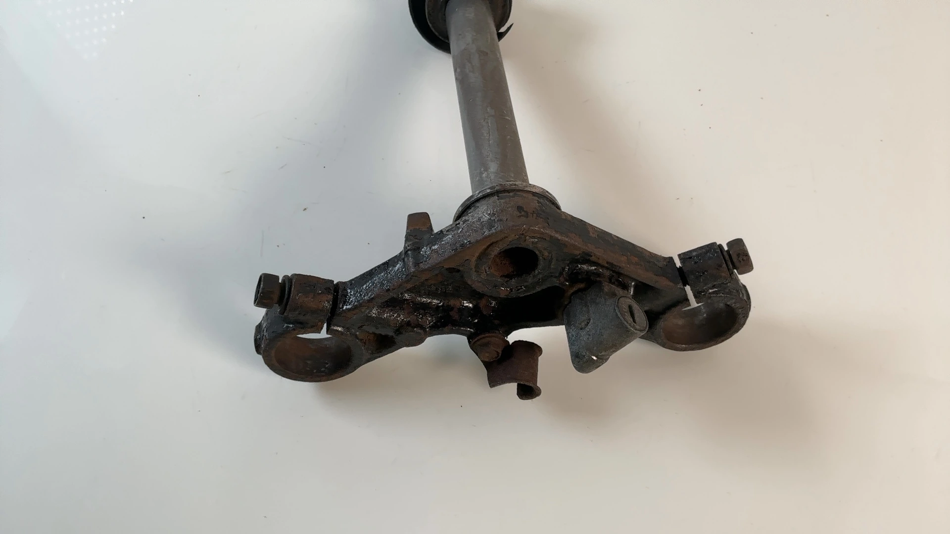 Suzuki GS550 GS550E 550 Lower Triple Tree T Stump 1977-1979 OEM 51410-45000 - Image 6
