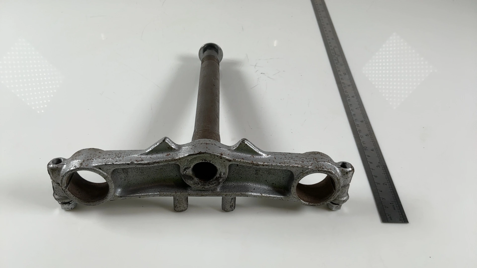 Kawasaki 454 LTD EN450-A 450 Lower Triple Tree Clamp Yoke 1985-90 OEM 44037-1175 - Image 3