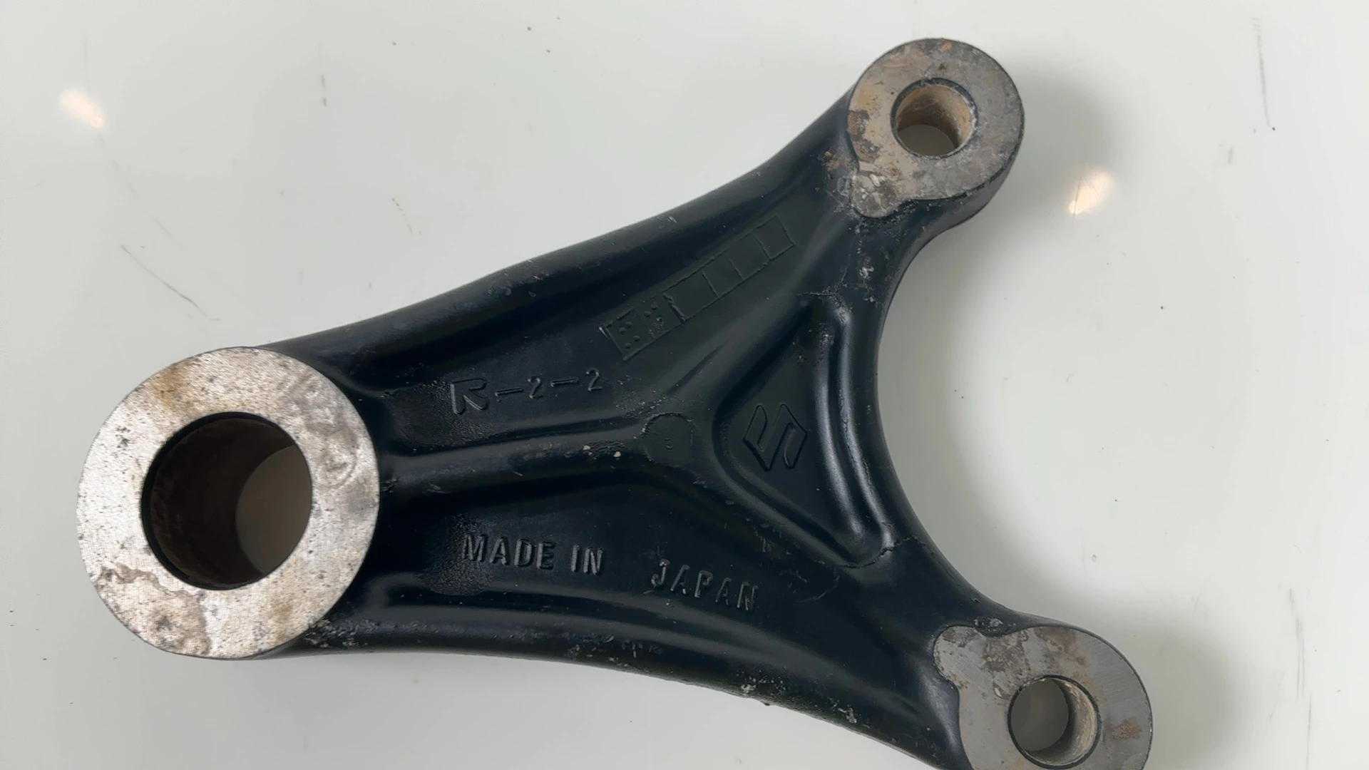 Suzuki GSX1100F Katana GSX1100 Rear Brake Caliper Bracket 1988-93 69721-47011-00 - Image 5