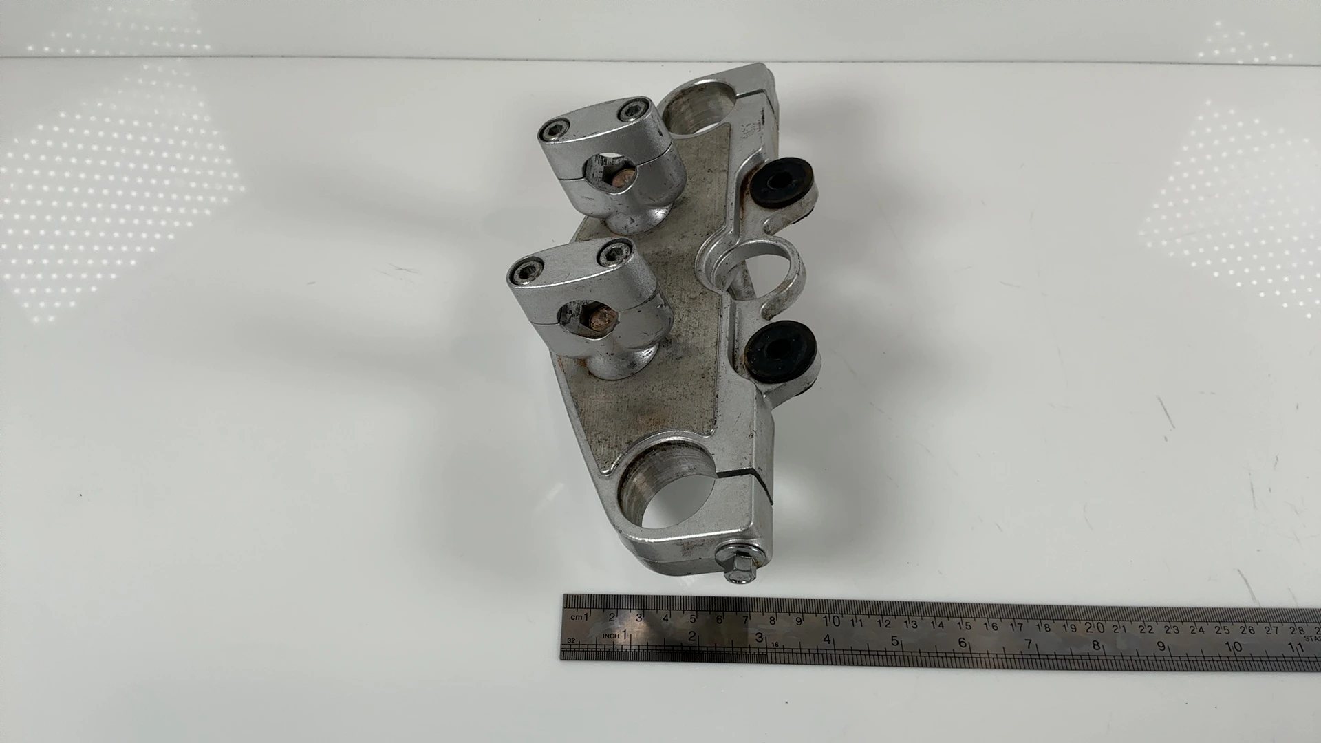 Suzuki GZ250 Marauder 250 Upper Fork Triple Tree Clamp 2000 2001 OEM 51311-12F00 - Image 2