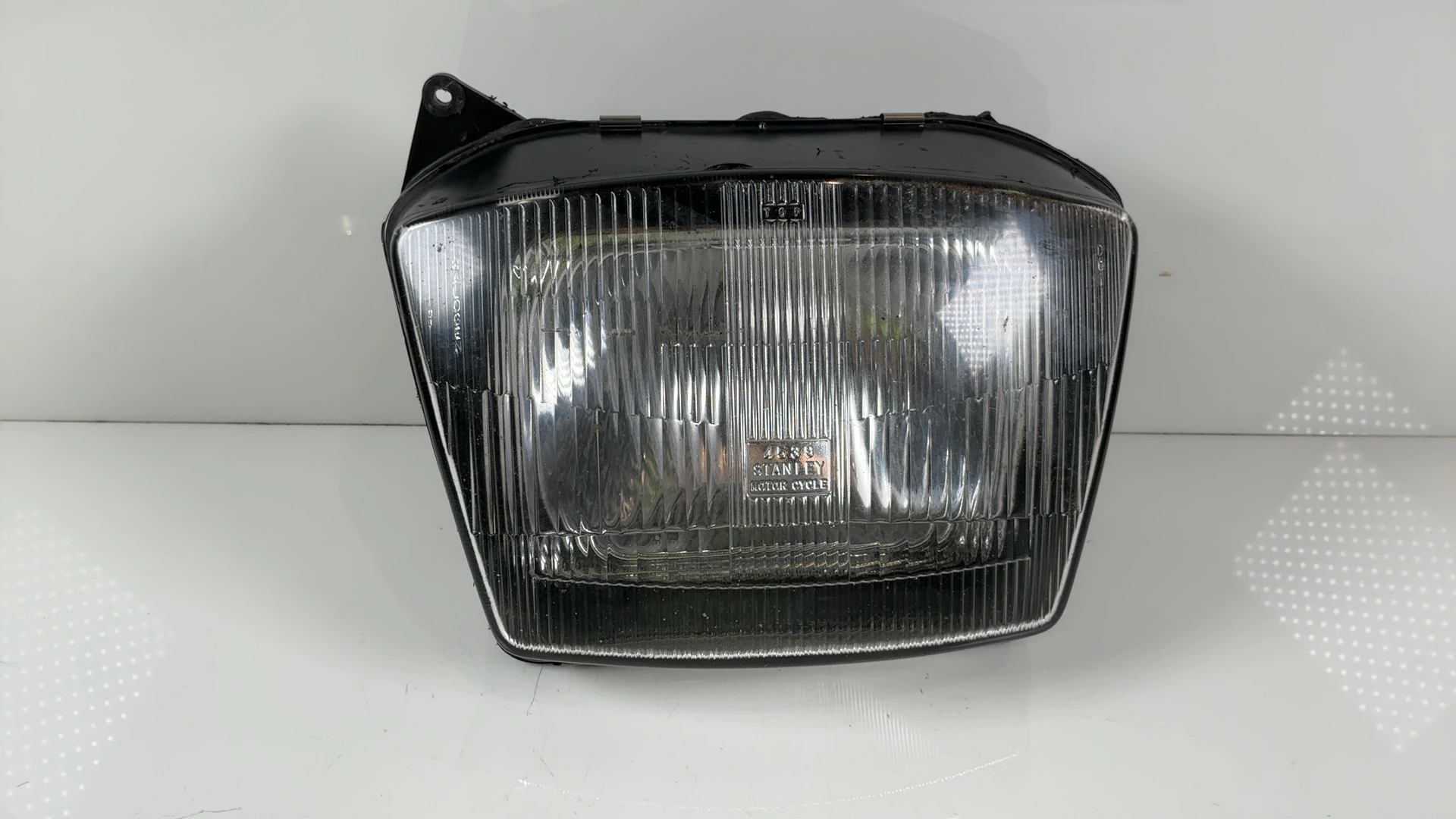 Kawasaki Ninja GPX600R ZX600C 600cc Headlight 1988-1997 OEM 23007-1155