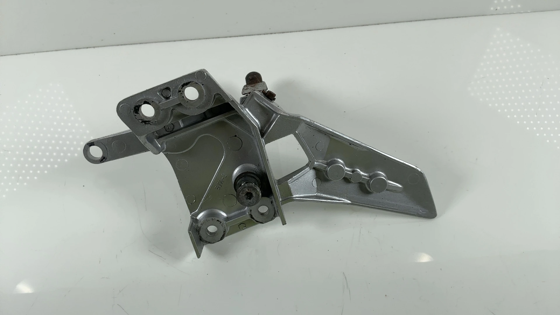 Yamaha FJR1300 RP04 Front Left Foot Rest Peg Bracket 2001-05 OEM 5JW-27412-01-00 - Image 4