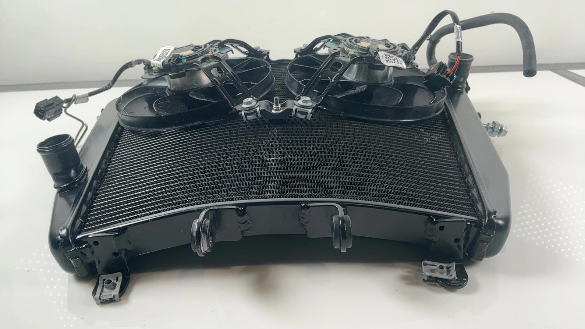 Aprilia Tuono V4 RSV4 1100 Engine Cooling Water Radiator 2025 2026 OEM 2B012807 - Image 8