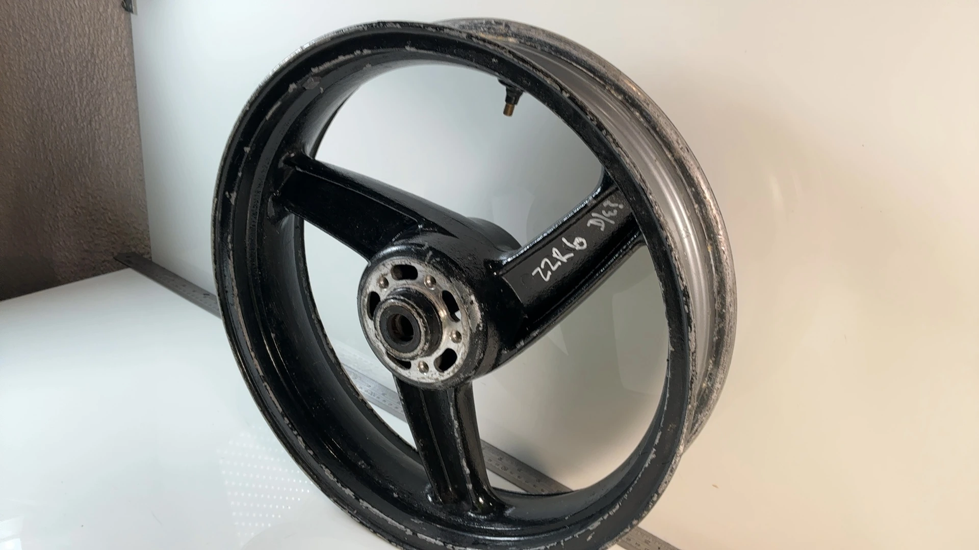 Kawasaki ZZR600 ZZR400 GPZ1100 Front Wheel Rim 17x3.50 1990-2007 OEM 41073-1467 - Image 6