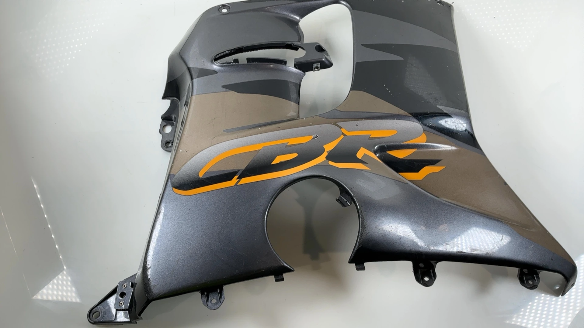 Honda CBR1000F SC24 1000cc Right Side Fairing Cowl 1993-1996 OEM 64320-MZ2A-0000 - Image 2