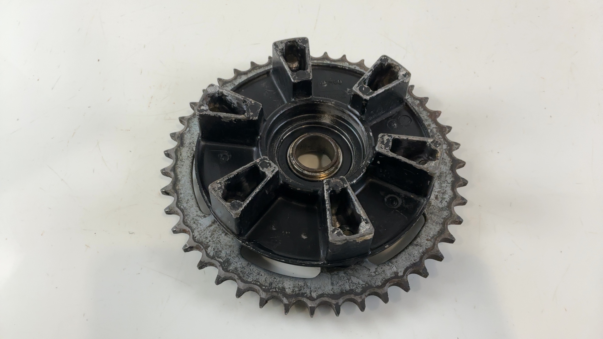 Yamaha FZS 600 Fazer FZS600 Rear Sprocket Carrier Hub 1998-2002 4FM-25366-00-00
