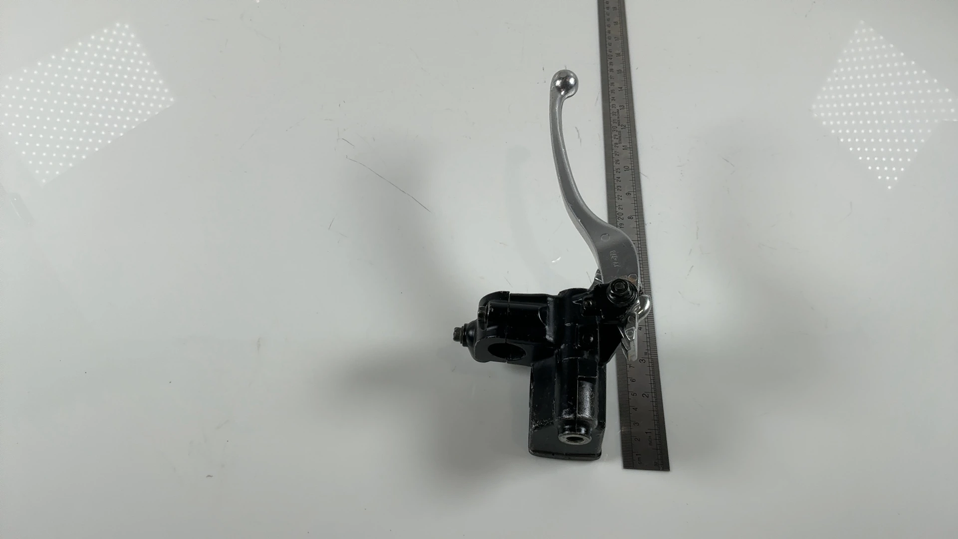 Kawasaki KLV1000 Front Brake Master Cylinder Lever 2004-2006 OEM 59600-06G00 - Image 4