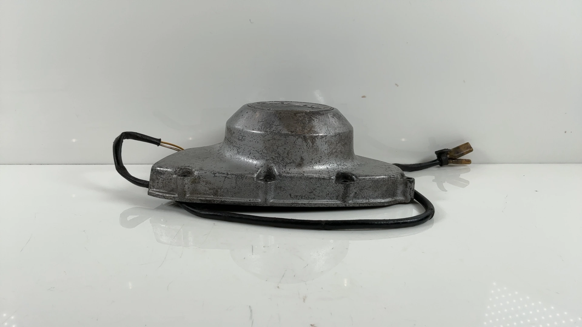 Suzuki GS300L GS300 300 Stator Generator Cover 1982-1985 OEM 11483-11400 - Image 7