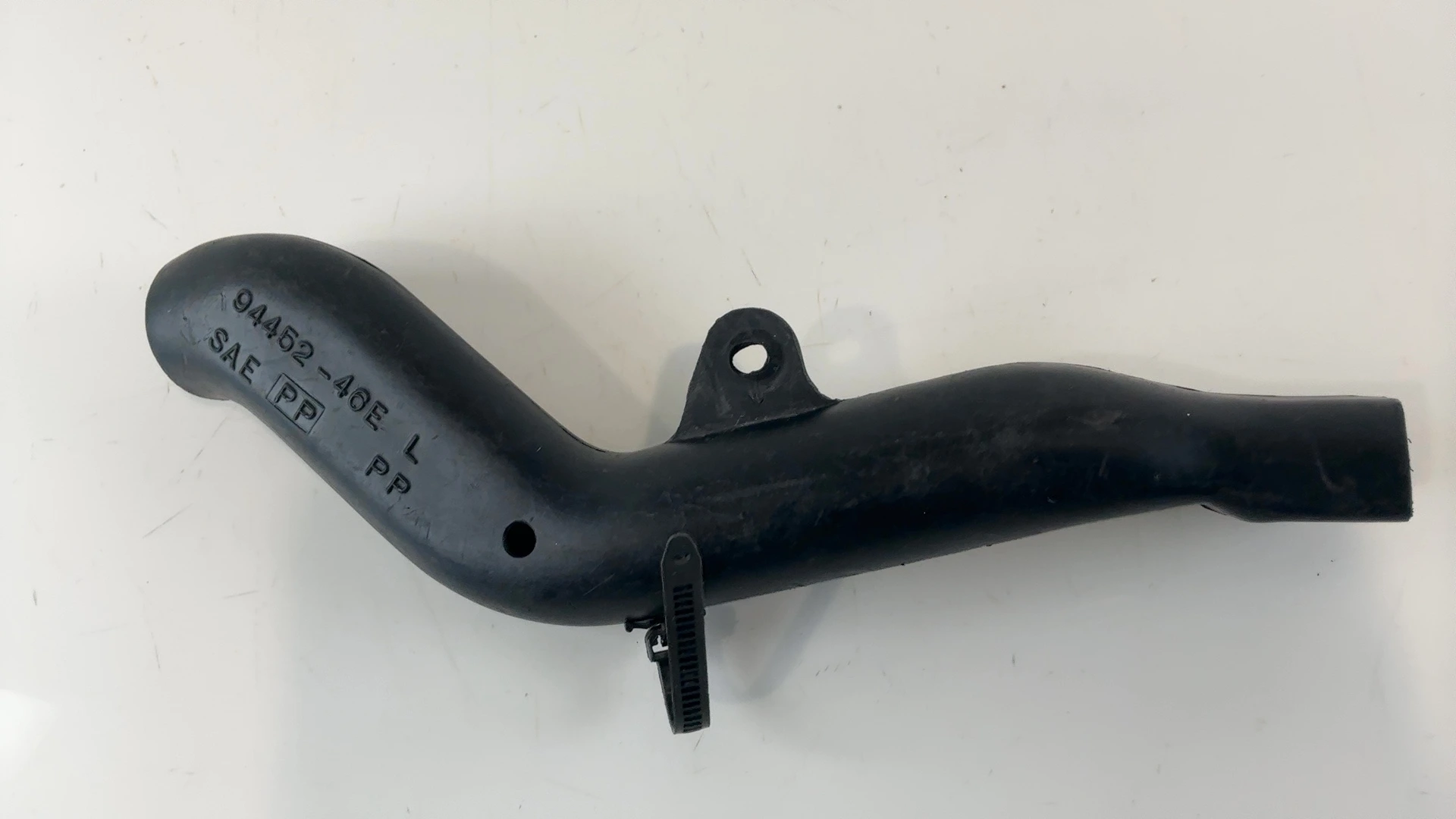 Suzuki GSXR 750 GSXR1100 750cc Ram Air Intake Pipe Hose 1993-98 OEM 94452-46E00