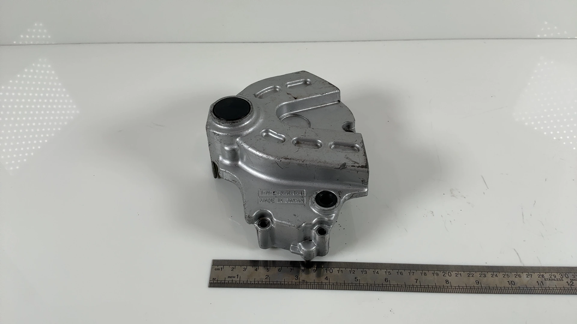 Yamaha FZR600 FZR400 600cc Sprocket Cover 1988-1994 OEM 2TK-15411-01-00 - Image 2