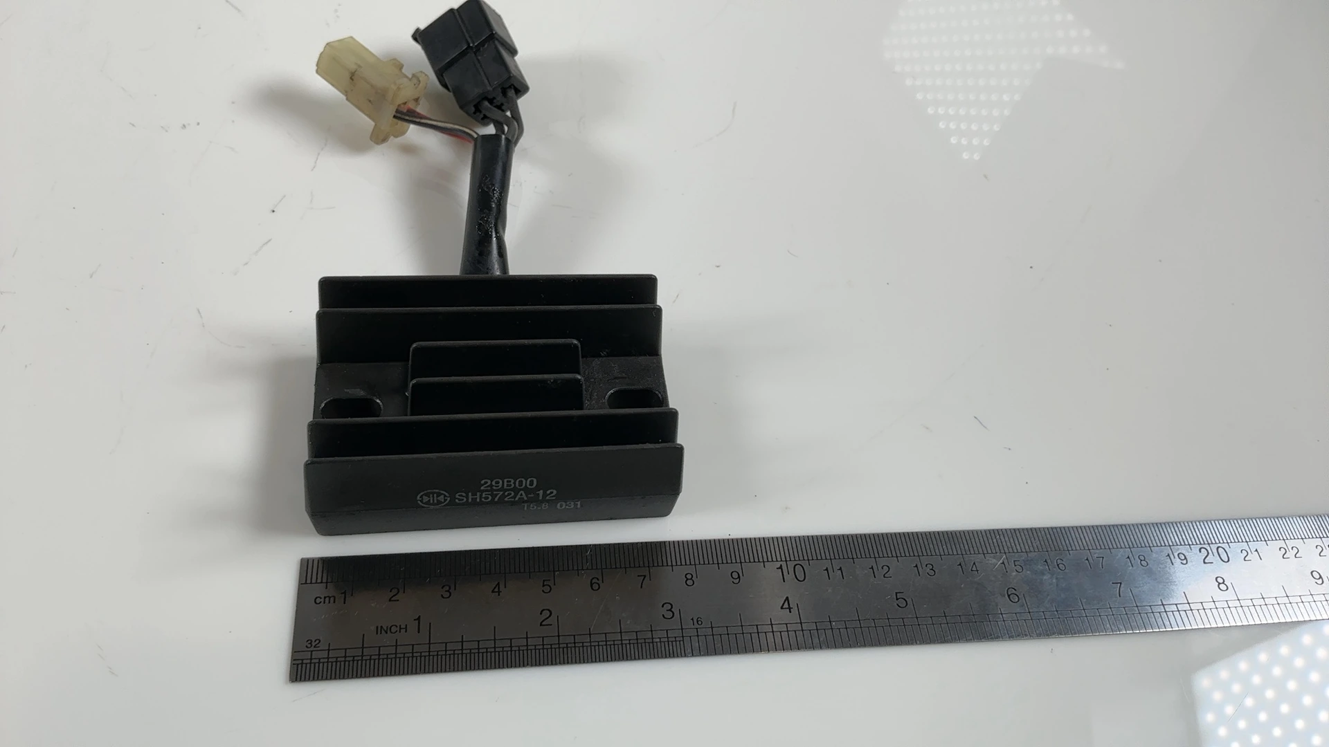 Suzuki GZ125 Marauder 125 Rectifier Regulator 1998-2007 OEM 32800-29B00 - Image 1