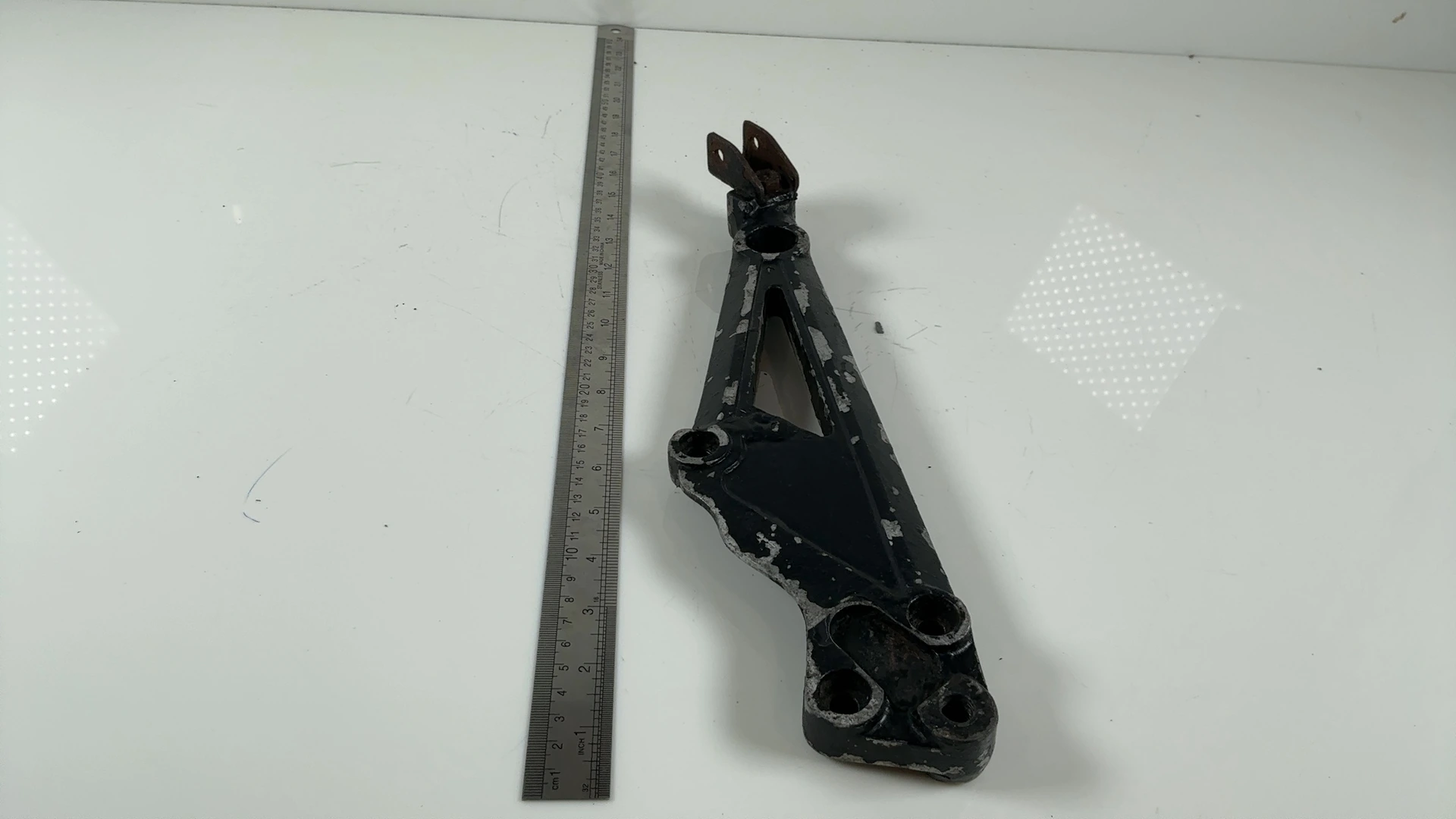 Kawasaki GT550 Z550G 550cc Left Footrest Bracket 1987 1988 OEM 35011-1152 - Image 4