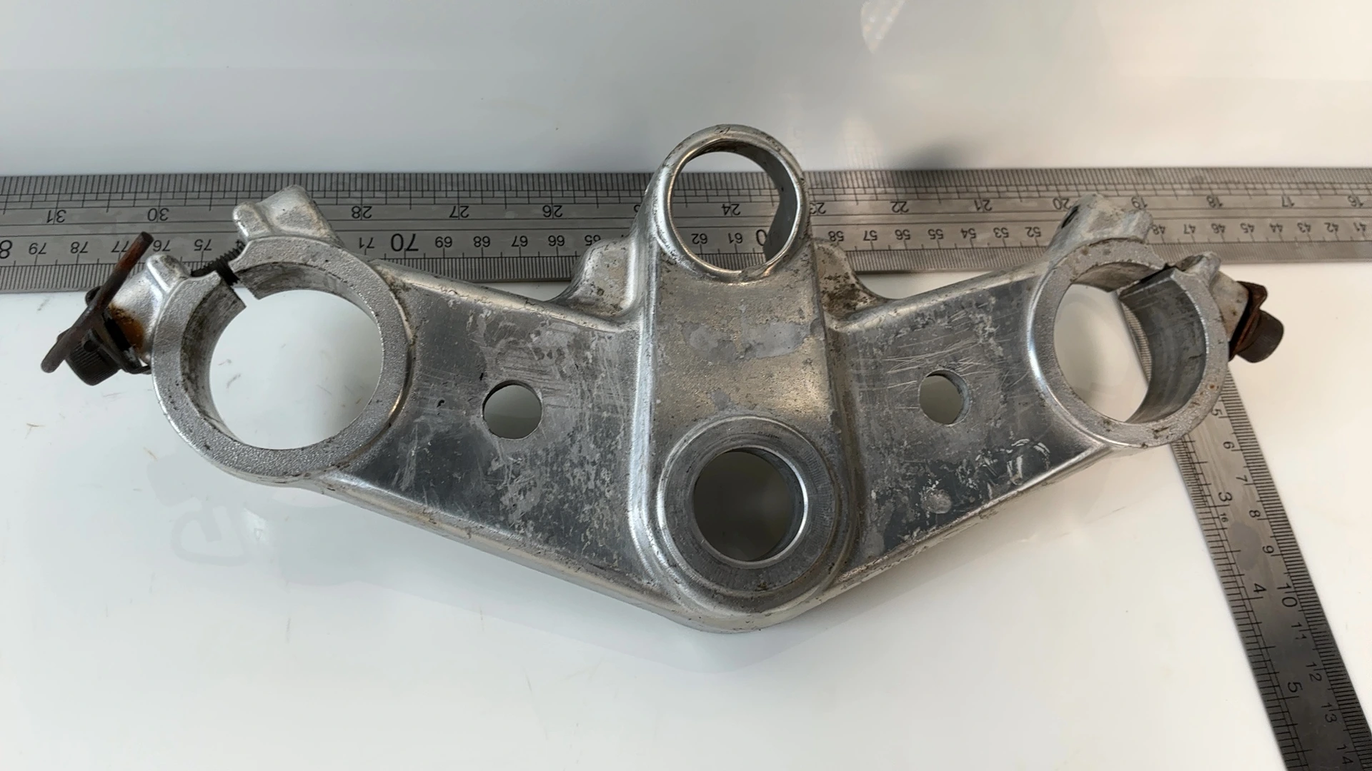 Honda CBR 750 Hurricane RC27 750cc Upper Fork Bridge 1987 1988 OEM 53230-MM5-000 - Image 4