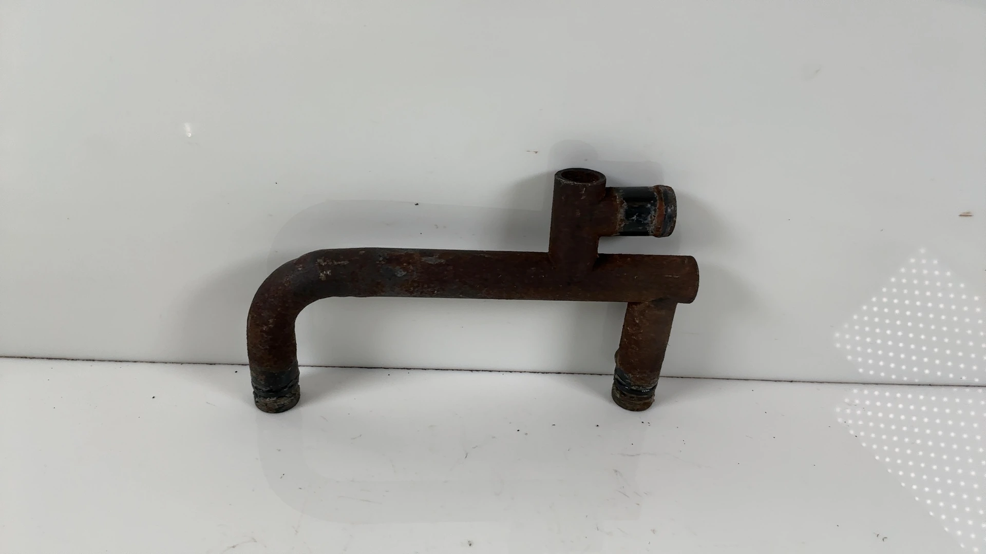 Honda V45 Magna Sabre Interceptor VF750 Coolant Inlet Pipe 1982-88 19504-MB0-000 - Image 2