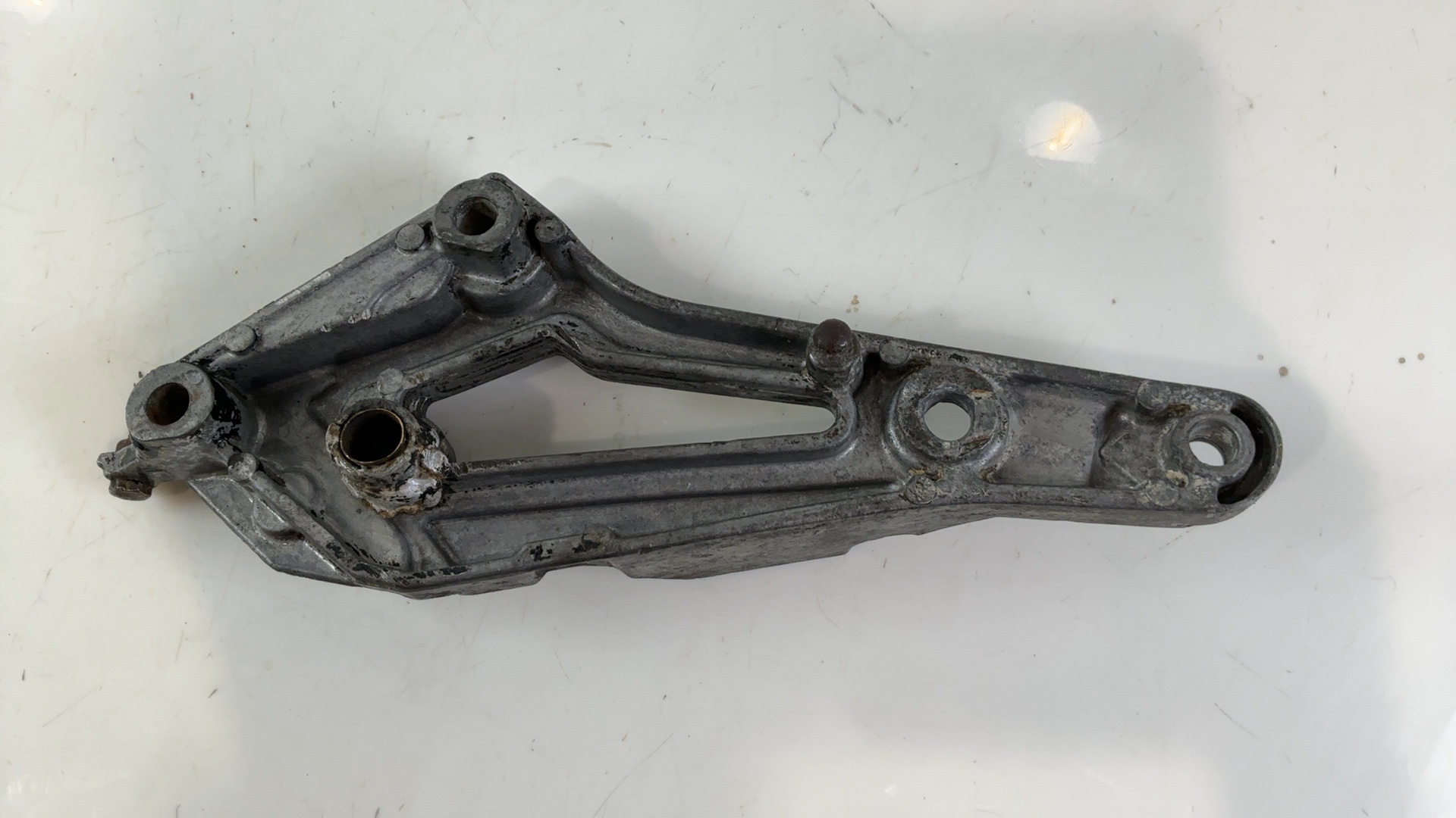 Yamaha RD80LC RD80 30W Right Rear Footrest Peg Bracket 1982-84 OEM 30W-2742L-00 - Image 2