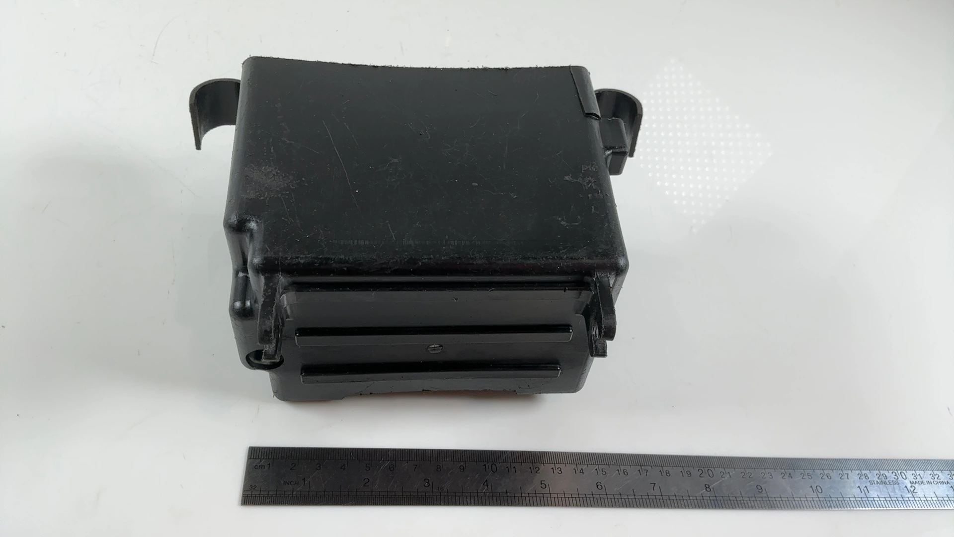Suzuki GS550E GS550 550cc Battery Box 1982-1984 OEM 41541-47000 - Image 5