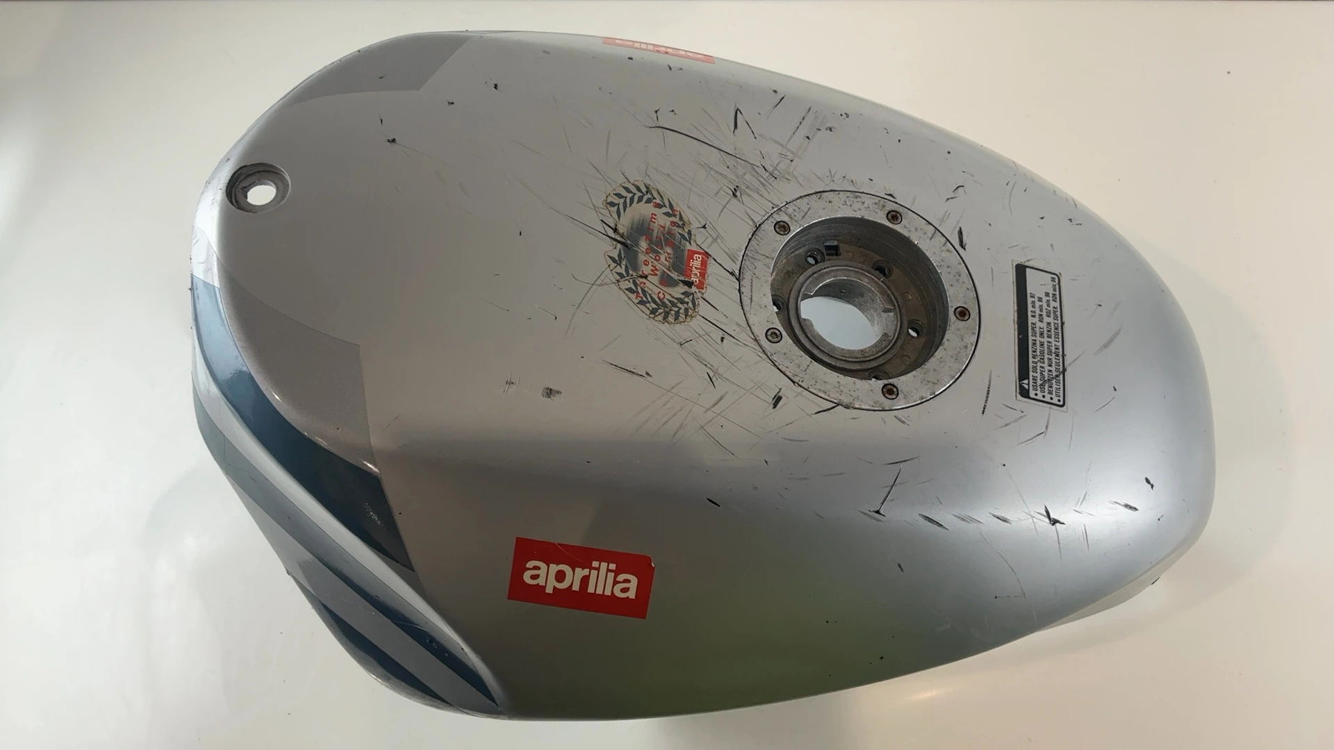 Aprilia RS 125 Extrema GS 125cc Fuel Tank Cover 1992-98 OEM AP8139071 DIS 9134