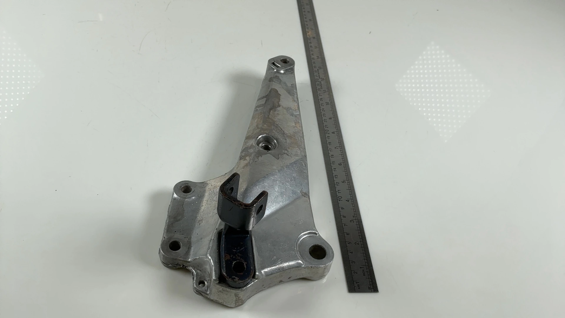 Honda CB400N CB250N 400CC Right Footrest Holder Bracket 1978-1986 50600-443-610 - Image 3