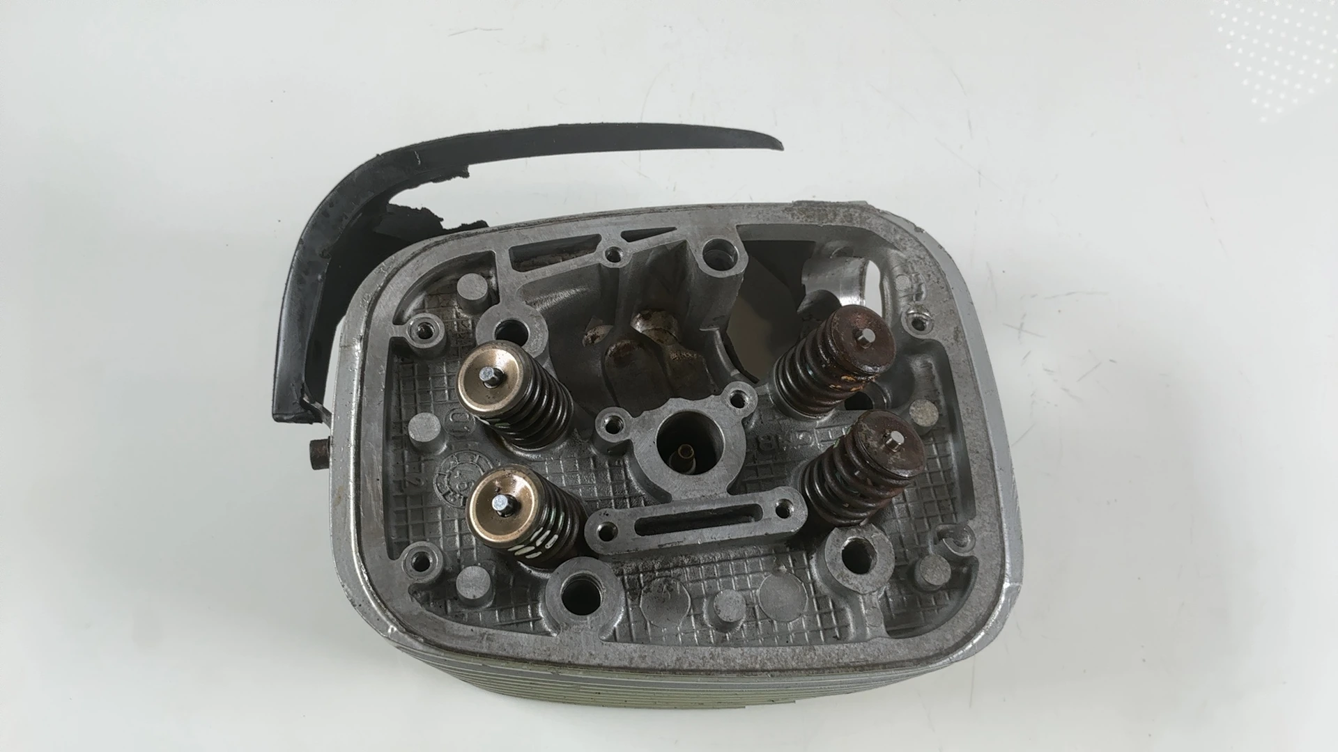 BMW R1150R R1150 1150cc Right Cylinder Head 2001-2006 OEM 11121342114 - Image 6