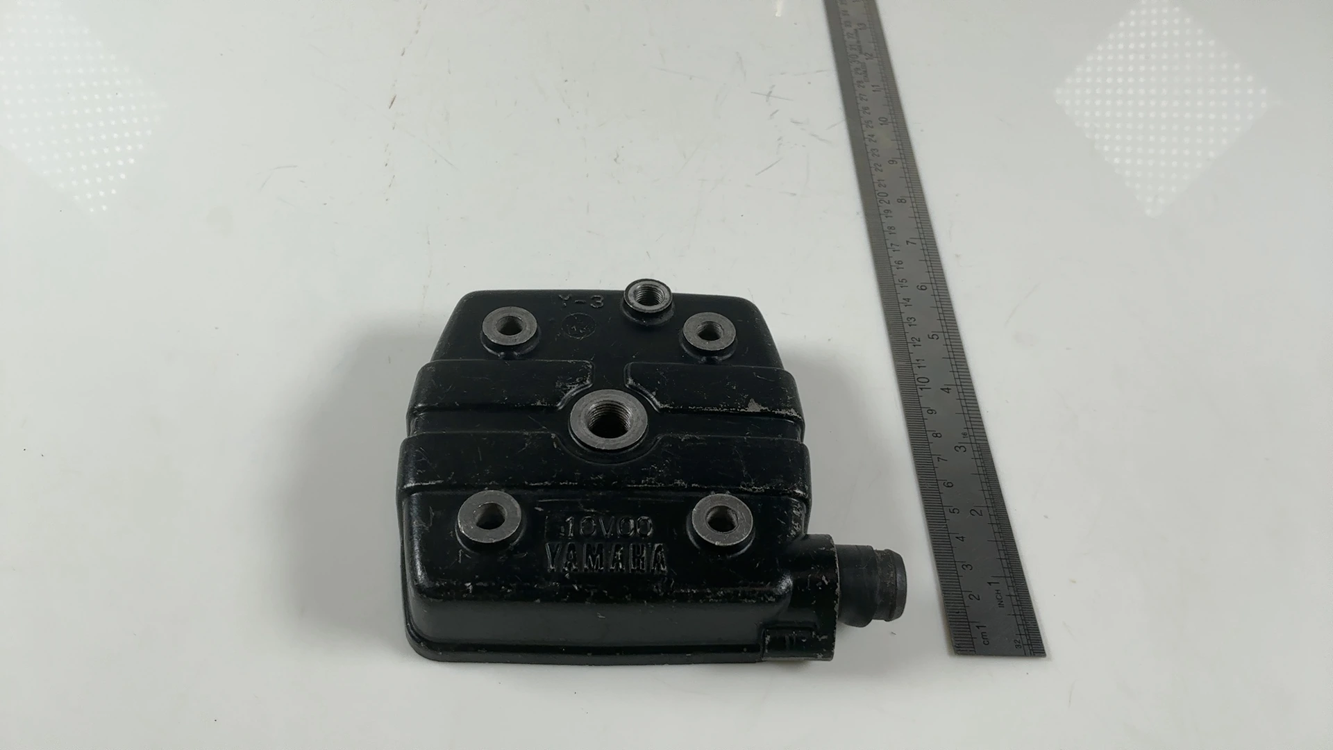 Yamaha DT125LC 10V 125cc Cylinder Head 1982-1985 OEM 10V-11111-00-00 - Image 3