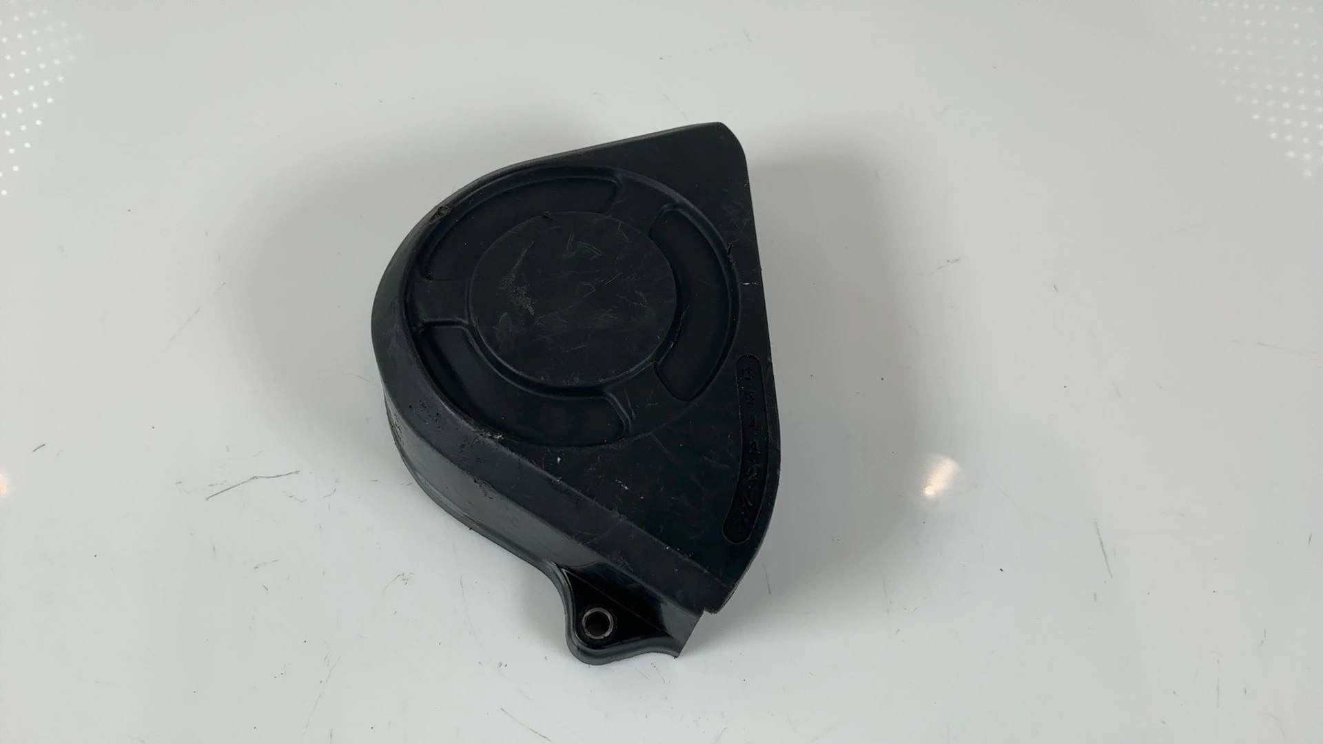 Honda CBR600F PC31 600cc Front Sprocket Cover 1995-1998 OEM 11350-MV9-670 - Image 1