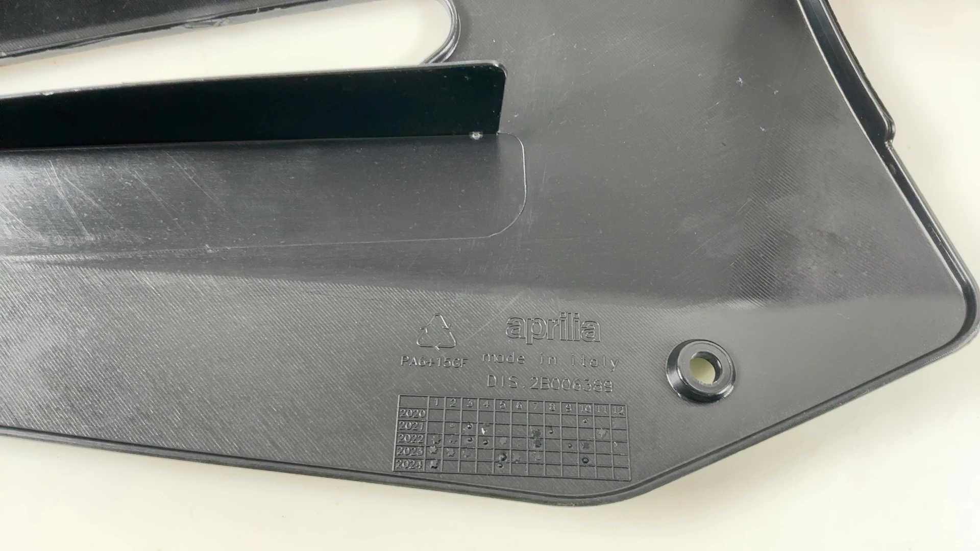 Aprilia Tuono RS 660 Factory 660cc Chain Guard Swingarm Cover 2020-2026 2B006389 - Image 4