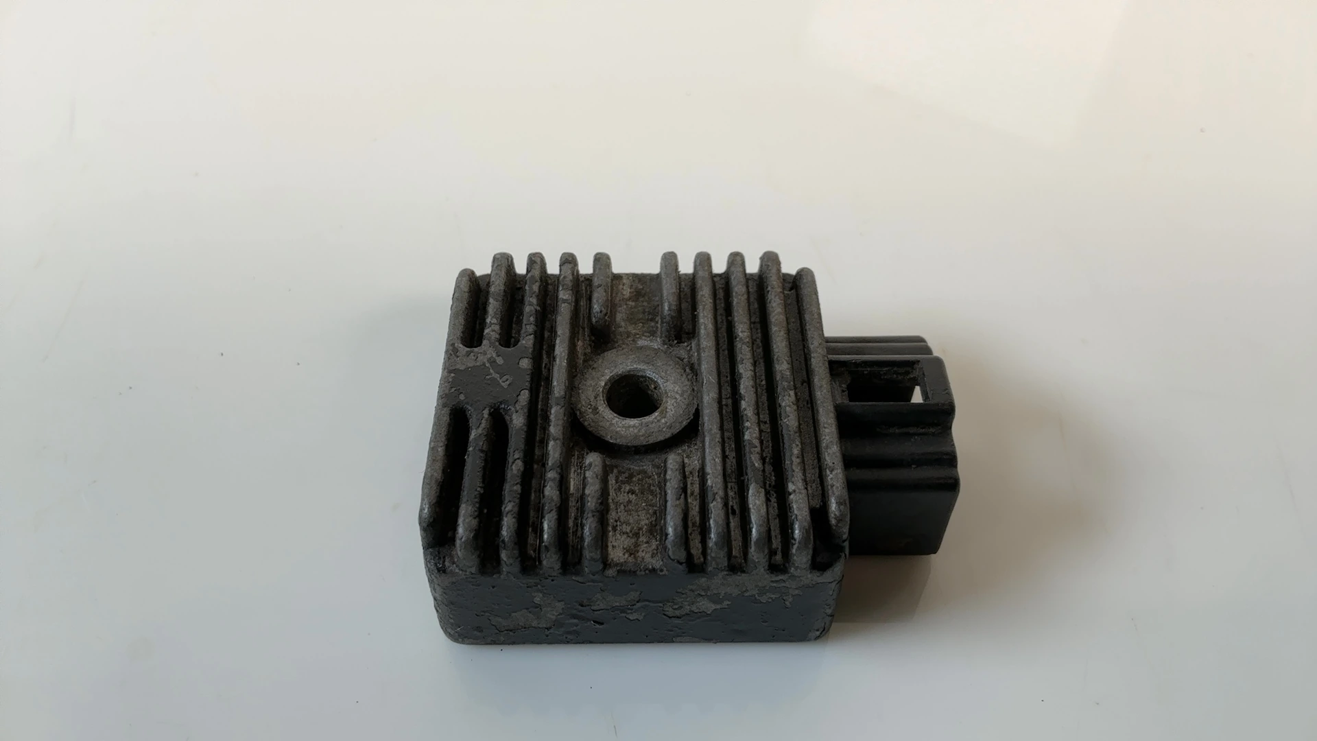 Suzuki RMX 50 Shindengen 50cc Regulator Rectifier 1996-2001 OEM 32800-03E01 - Image 5