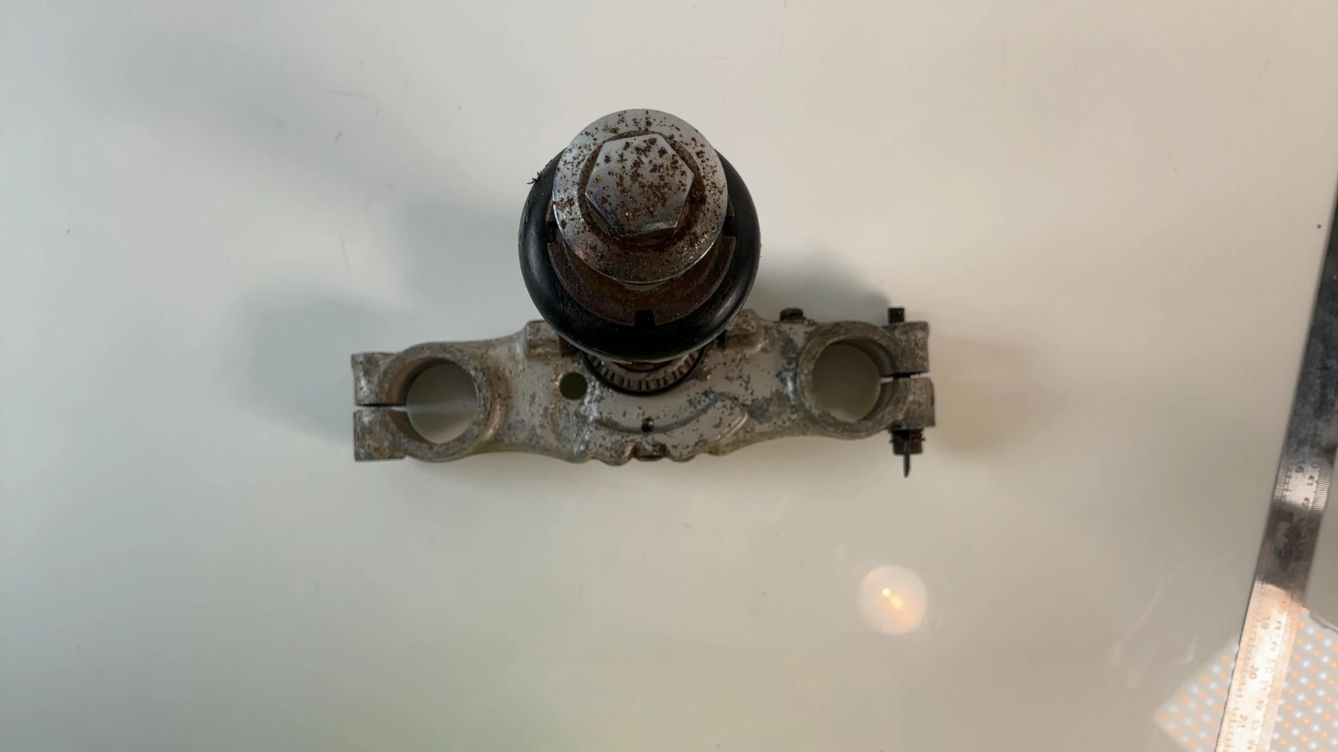 Suzuki DR500 500 CC Lower Fork Yoke Triple Tree 1981-1982 OEM 51410-40500-08C - Image 4