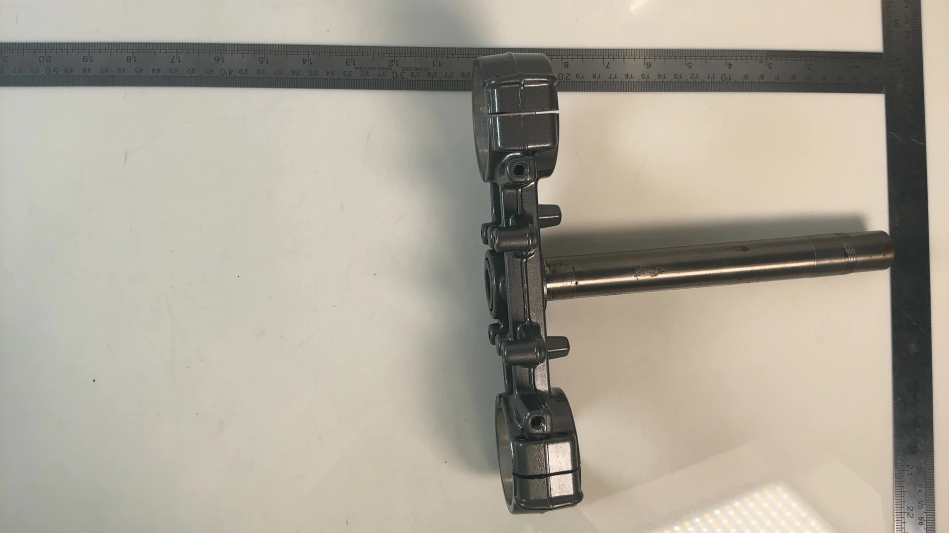 Aprilia SX 125 SX125 125cc Lower Fork Bridge Yoke 2008-2012 OEM 302068 - Image 4
