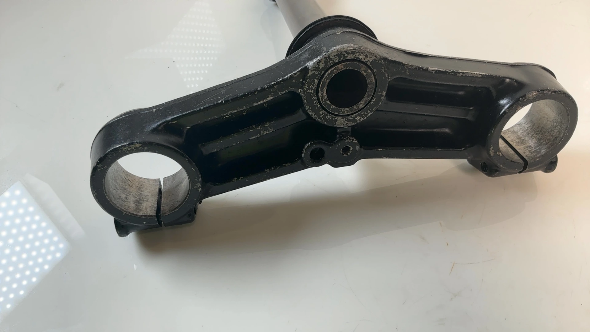 Suzuki GSX1100F GSX 1100 F Katana Lower Fork Bridge 1988-1995 OEM 51410-48B42 - Image 6
