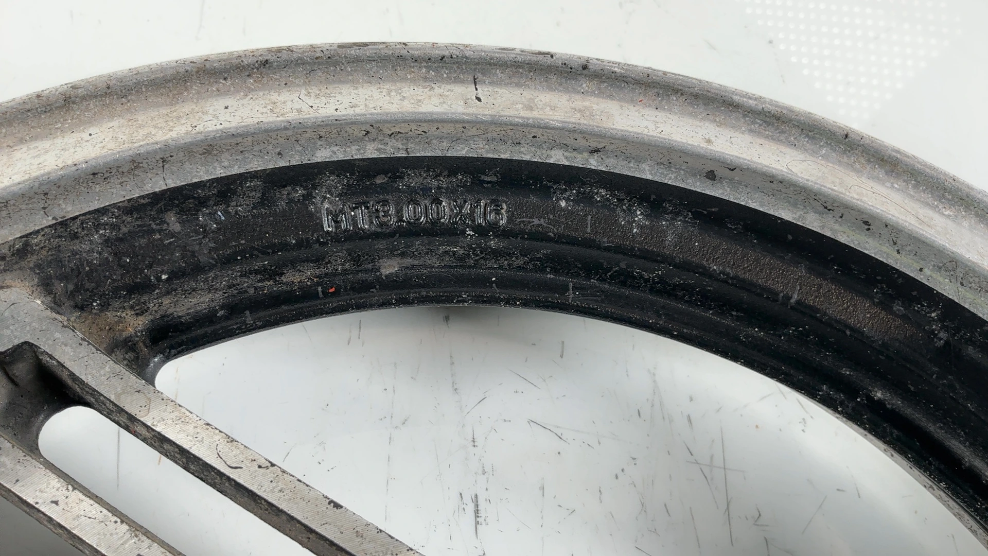 Yamaha Venture Royale XVZ1300 1300 Rear Wheel Rim 1986-1993 OEM 26H-25338-20-98 - Image 7