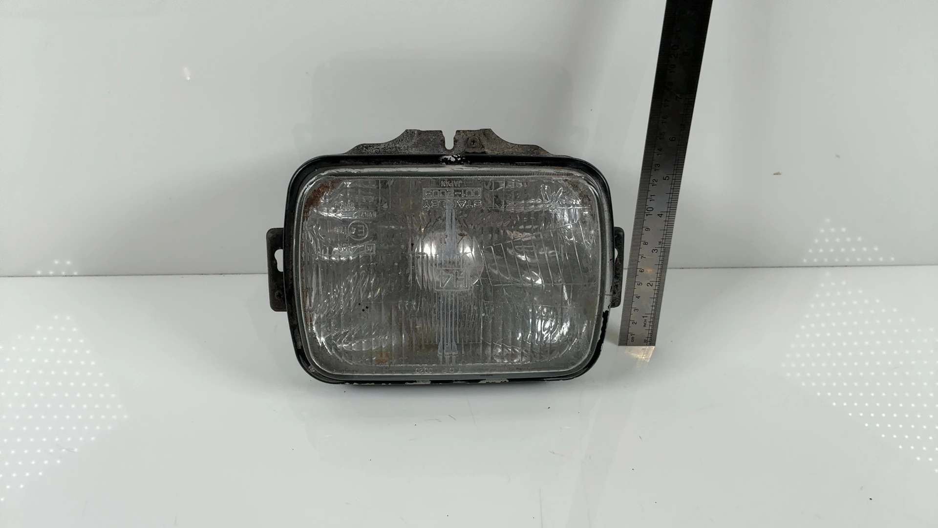 Honda Interceptor VF750F 750 Headlight 1983 1984 1985 OEM 33100-MB2-671 - Image 4