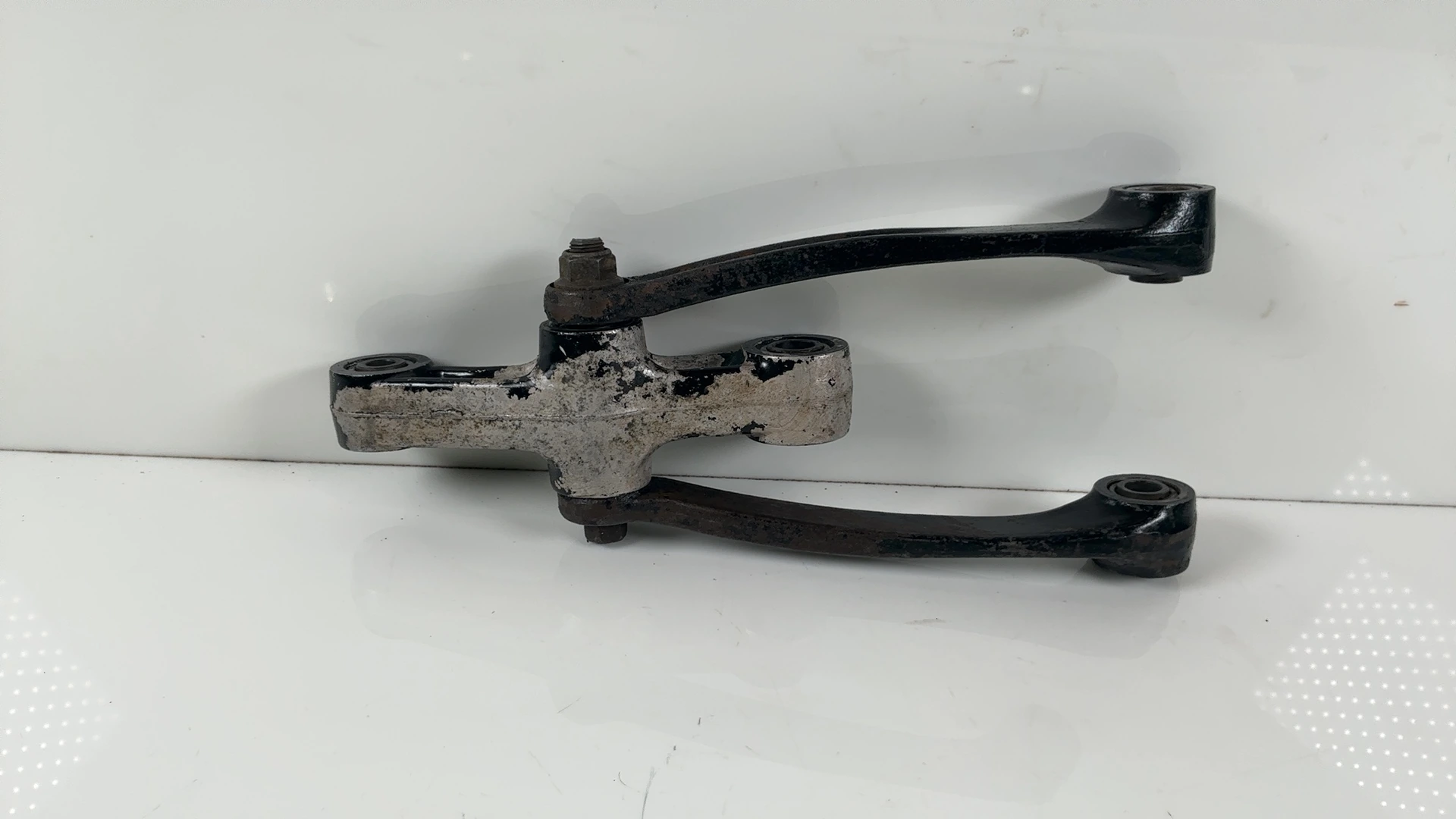 Suzuki Katana GSX750F 750cc Rear Cushion Lever Shock Linkage 1989-97 62600-19830 - Image 1