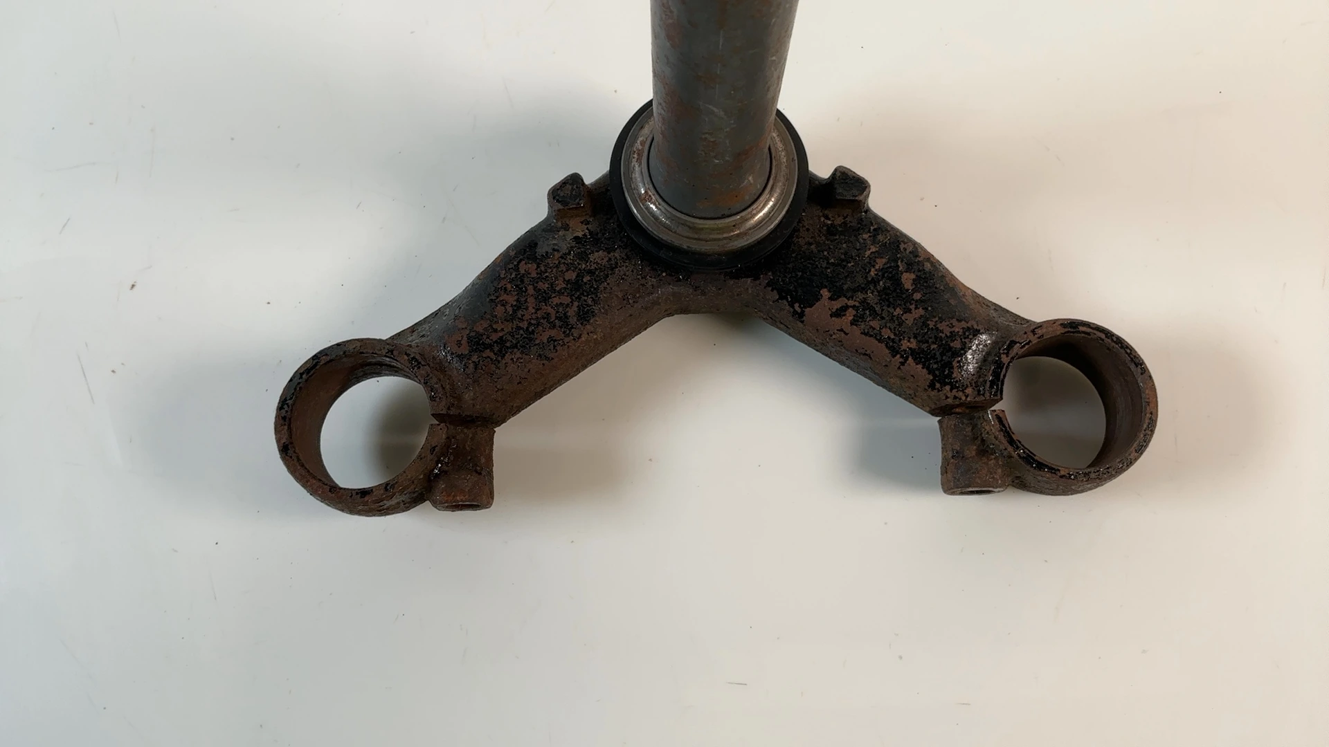 Honda CX500 PC01 500cc Lower Triple Tree Stem Clamp 1978-82 OEM 53200-415-000ZA - Image 6