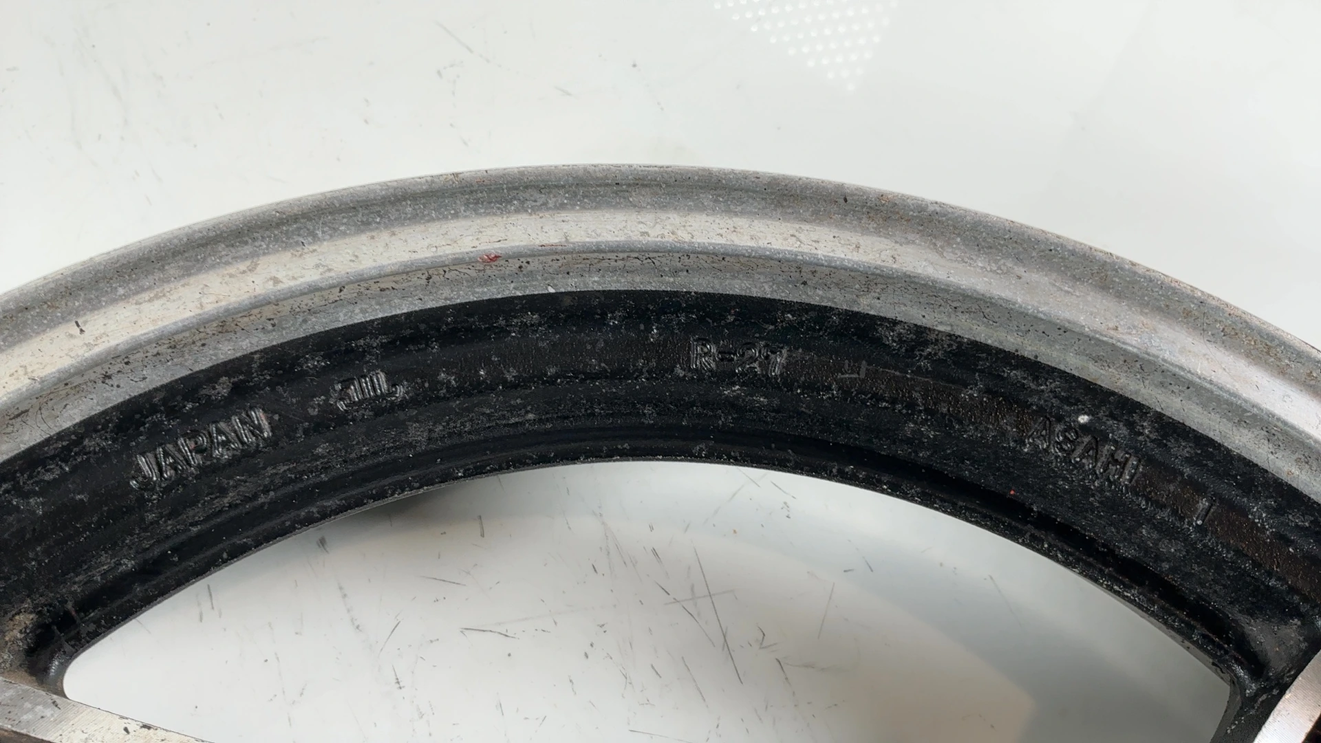 Yamaha Venture Royale XVZ1300 1300 Rear Wheel Rim 1986-1993 OEM 26H-25338-20-98 - Image 6