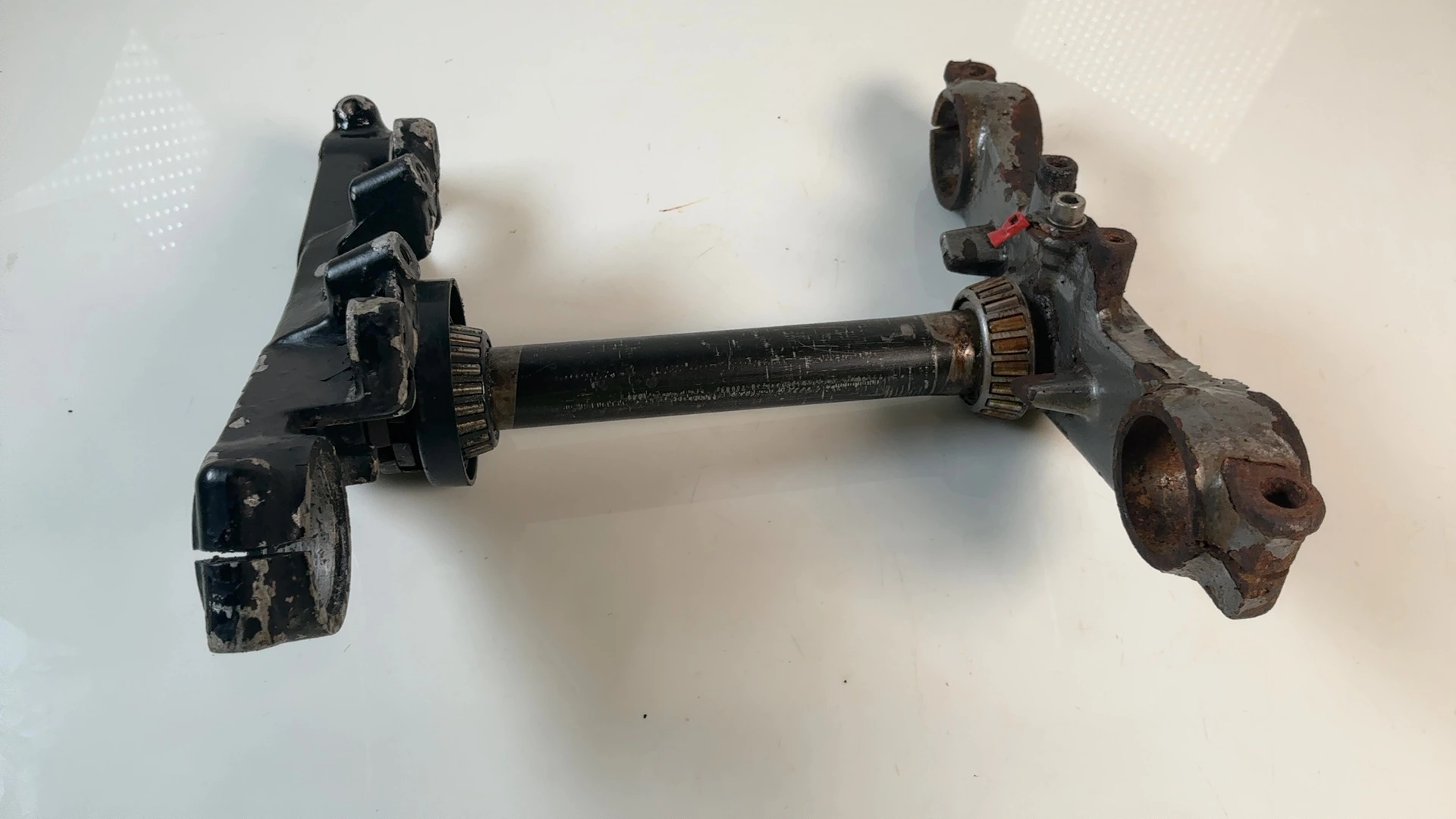 Kawasaki GT750 KZ750P Triple Tree Fork Bridge Clamps 1982-1997 OEM 44039-1058 - Image 3