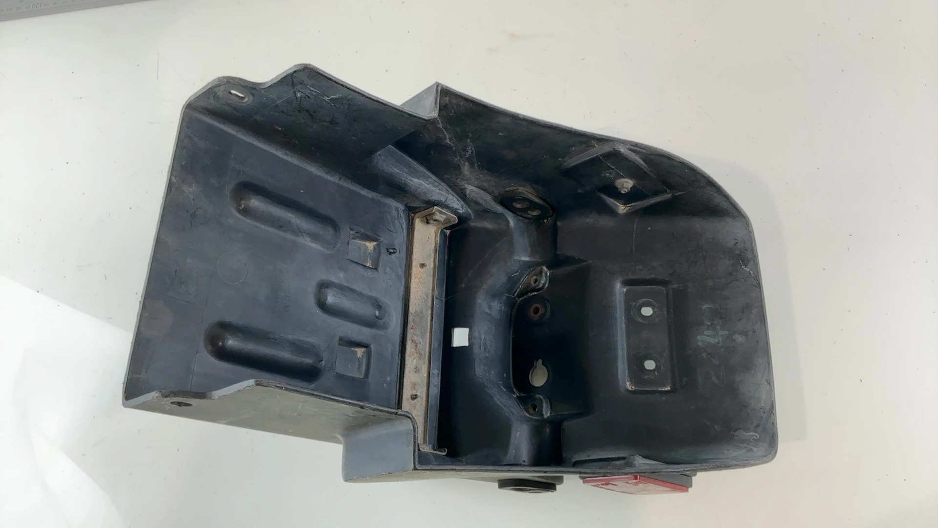 Kawasaki GPz400R ZX400D 400cc Rear Fender Mudguard 1985-1989 OEM 35023-1130 - Image 2