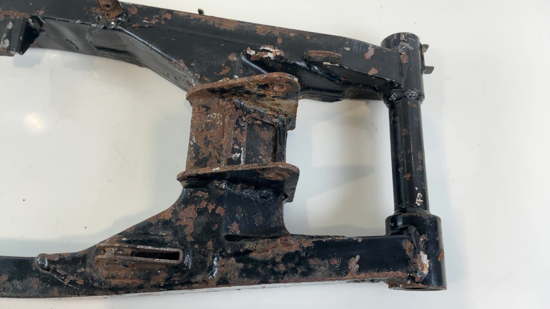 Honda CBR600F CBR600 600cc Rear Swingarm 1987 1988 1989 1990 OEM 52100-MN4-000 - Image 4
